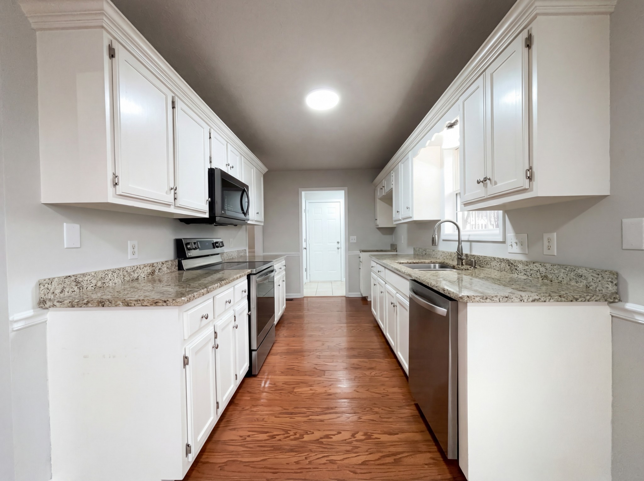 403 Buckingham Blvd