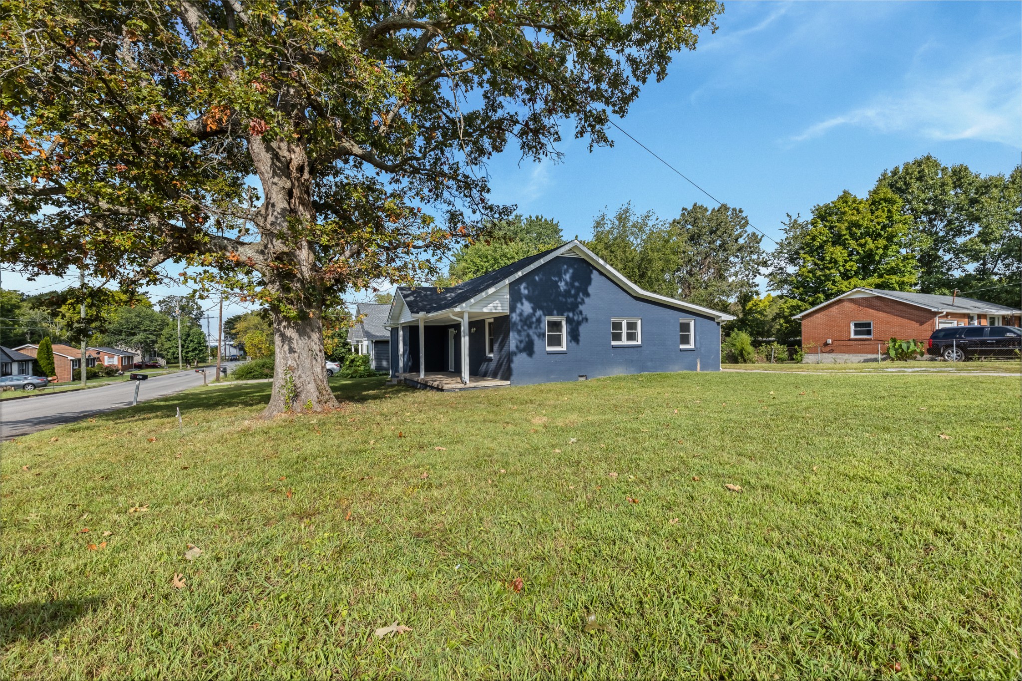 122 22nd Ave, E