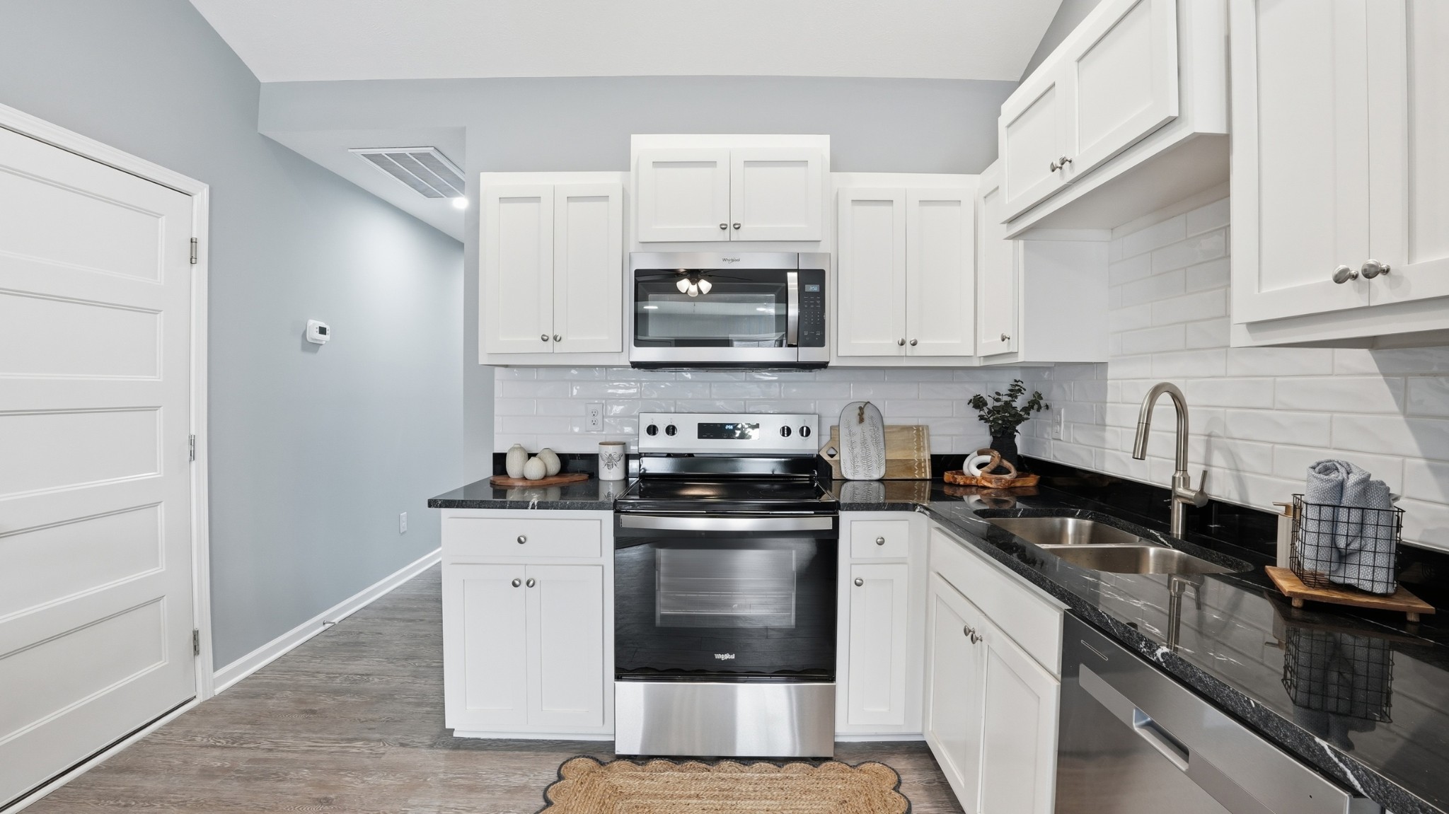 741 Kings Ln