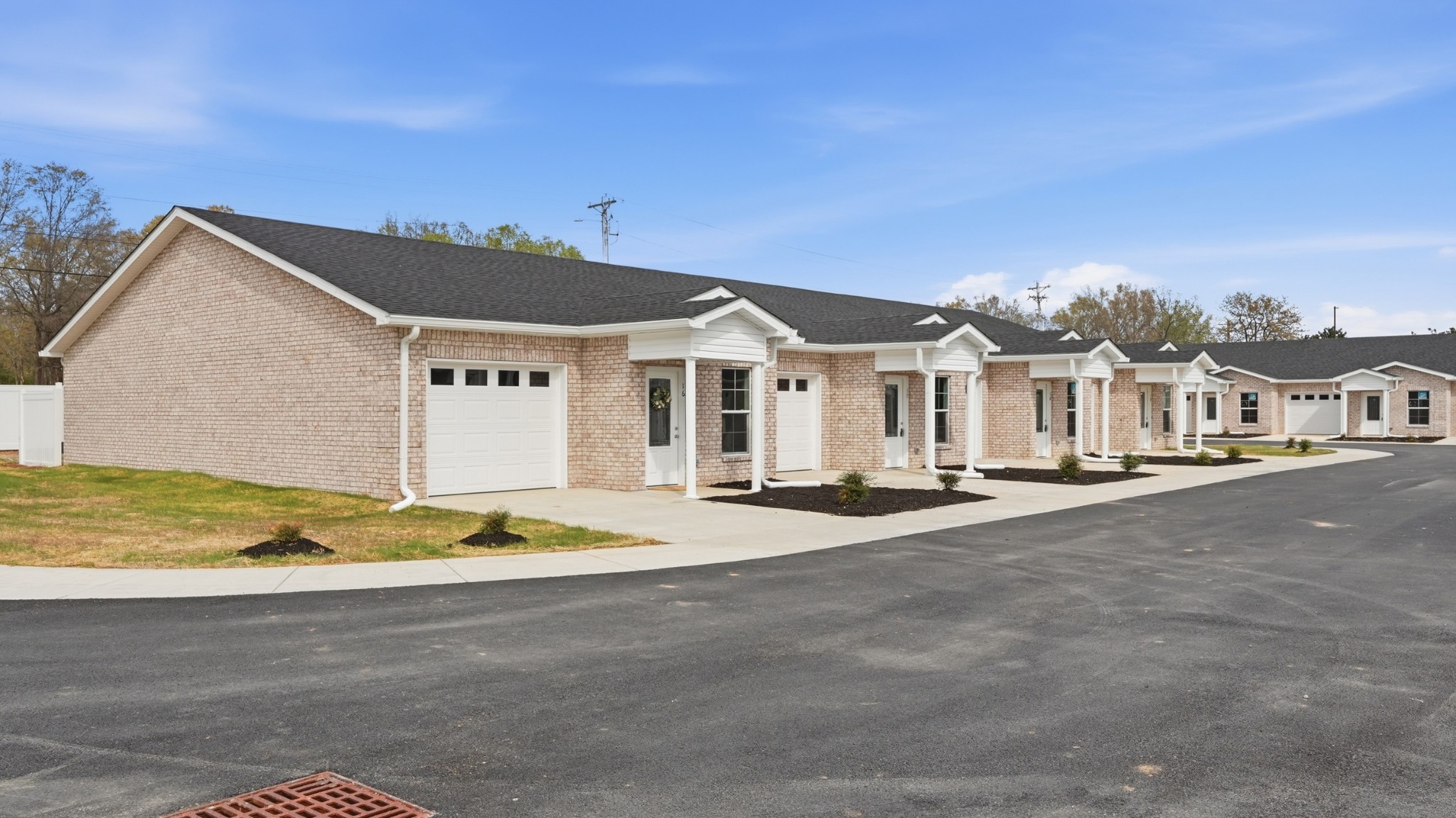 741 Kings Ln