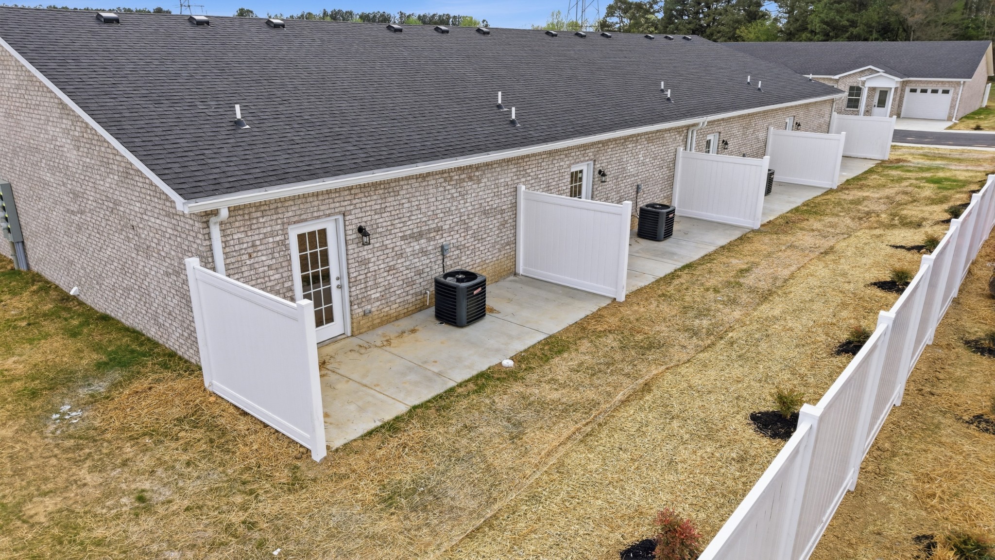 741 Kings Ln