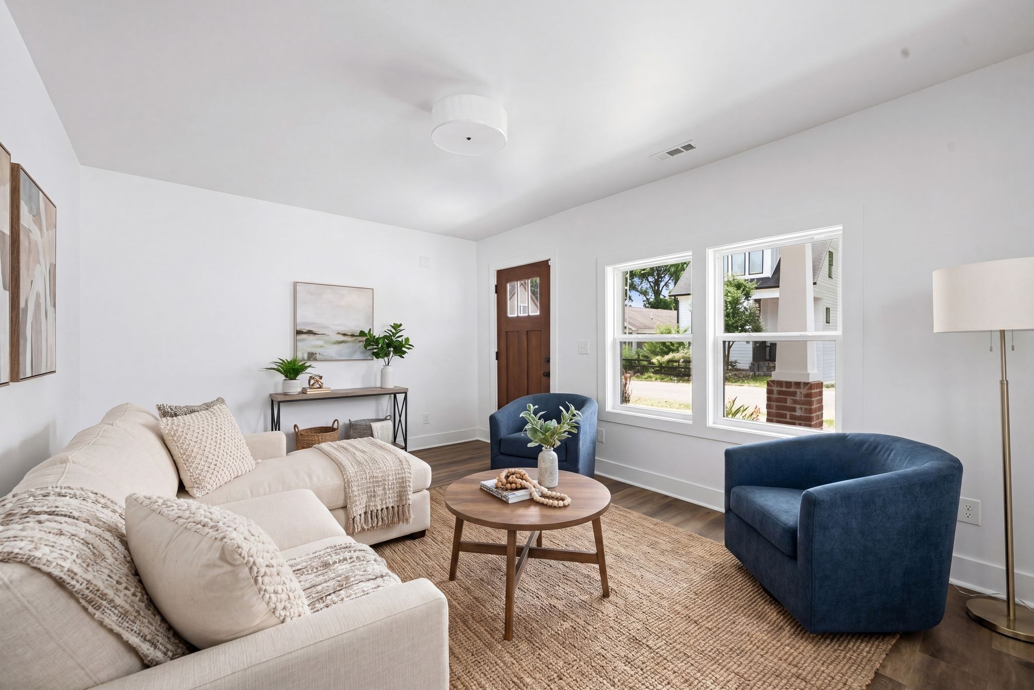 928 Glass St