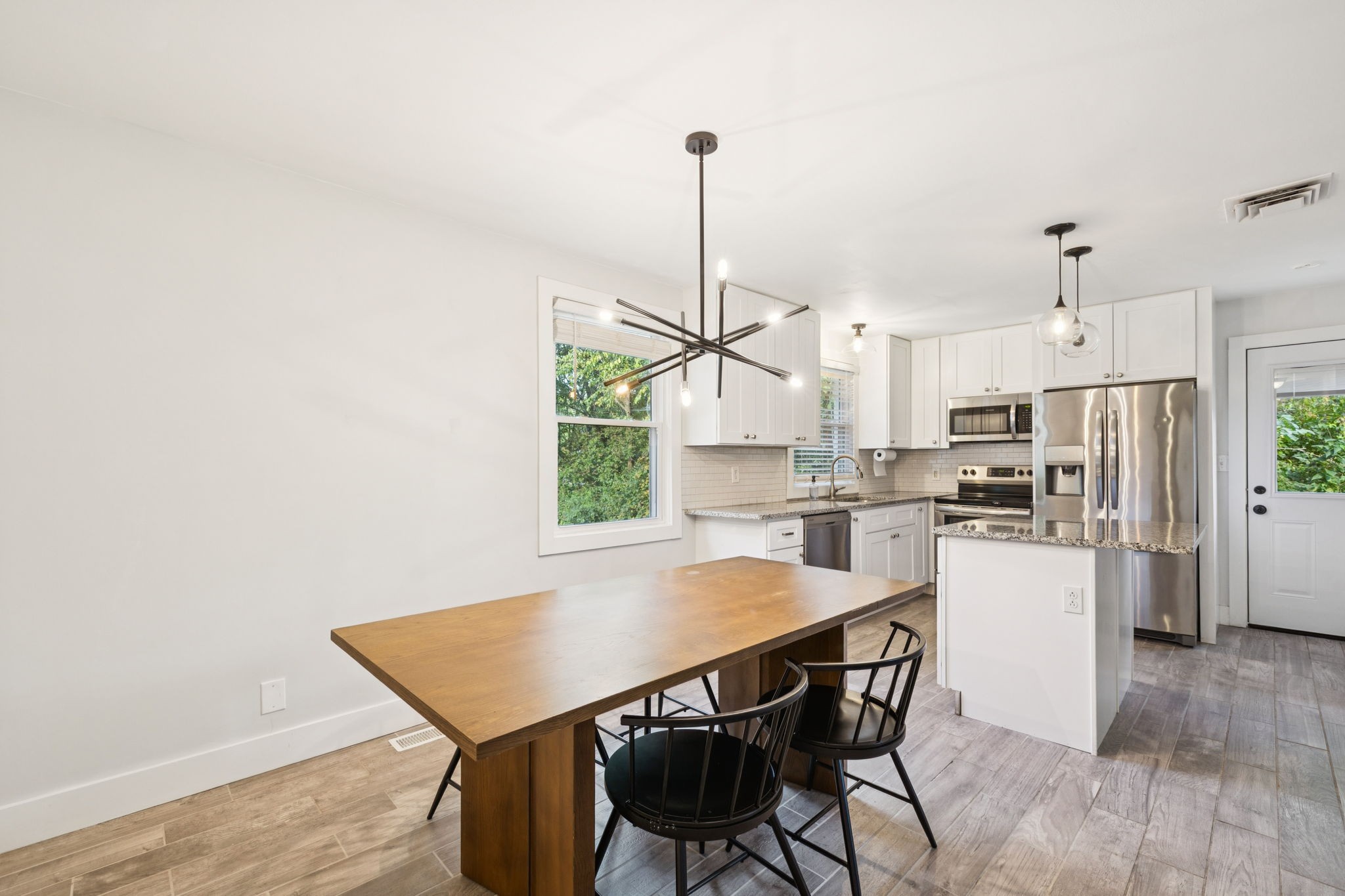 338 Lynn Dr