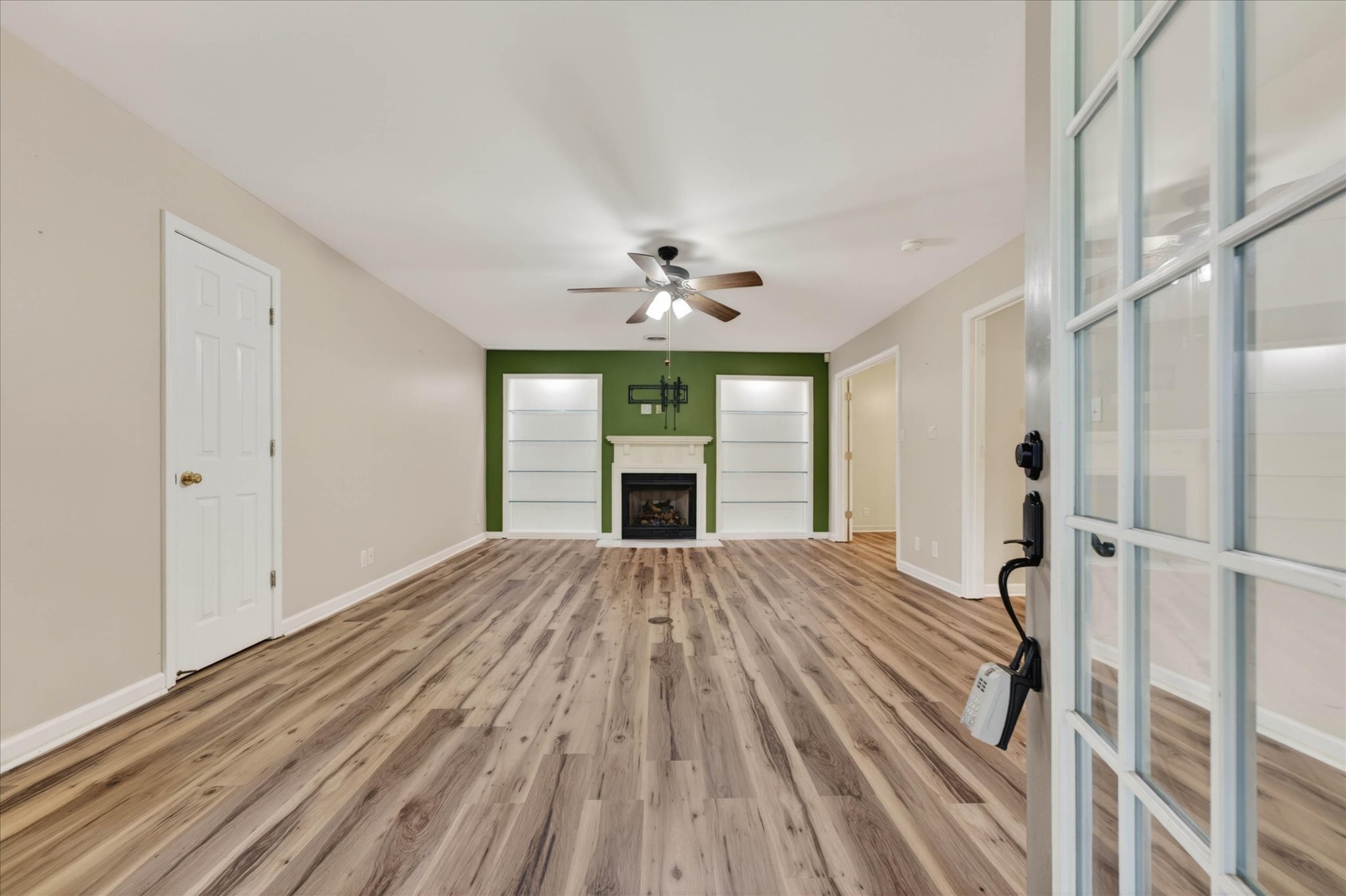 457 Country Club Ct