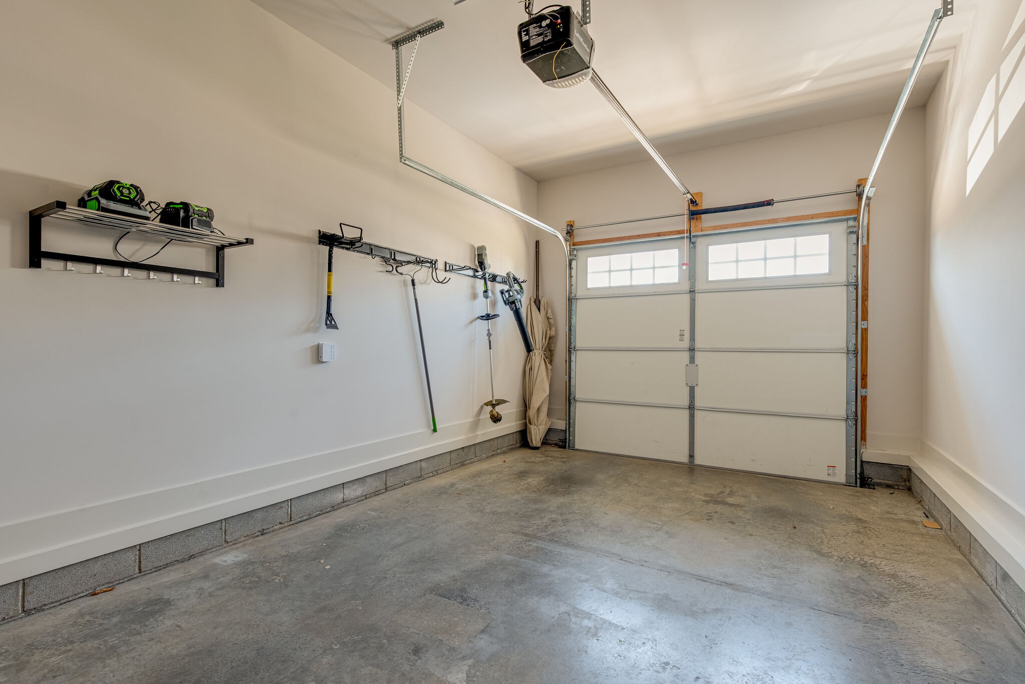 636B Vernon Ave