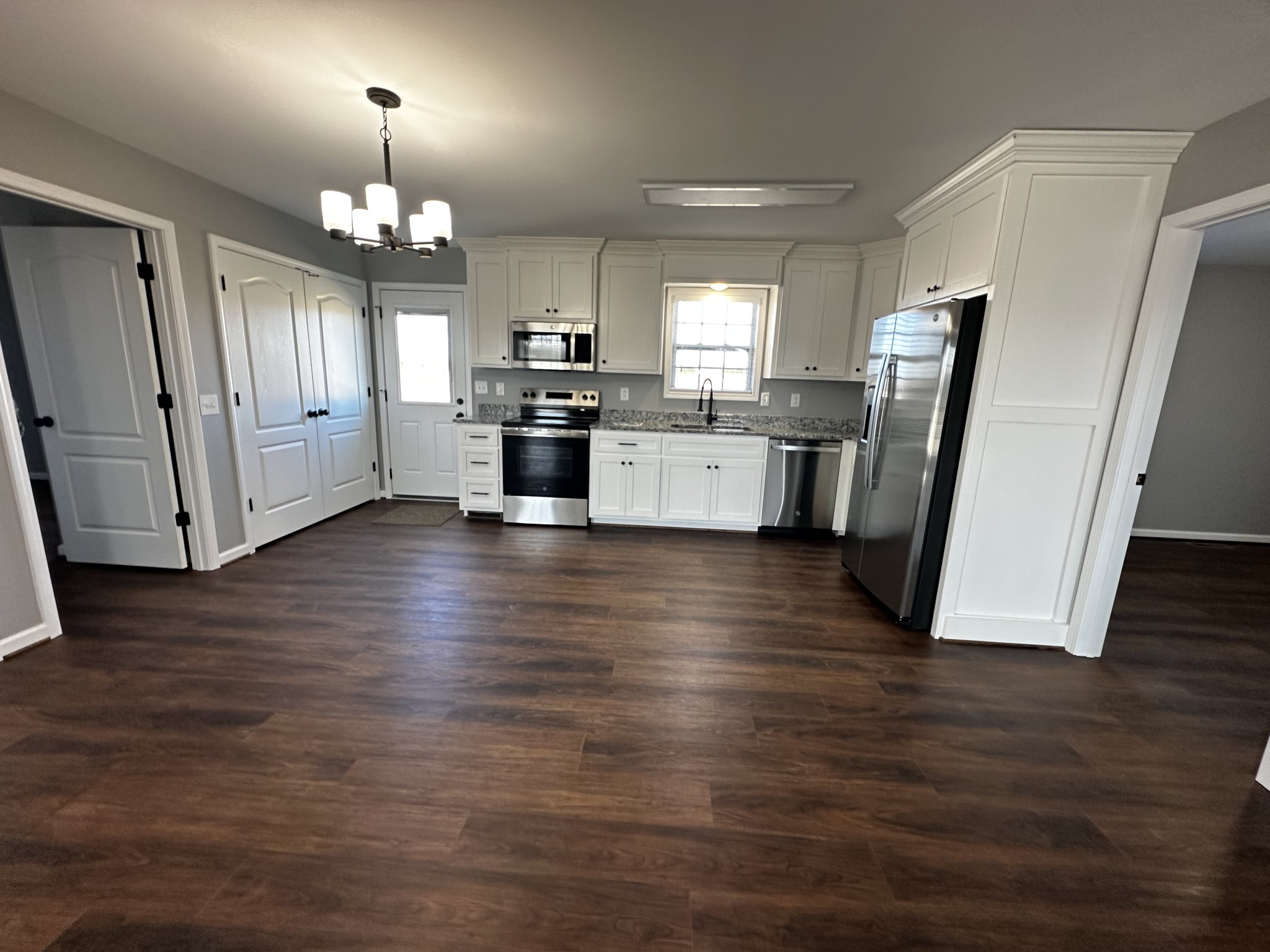 24 Henkle Ln