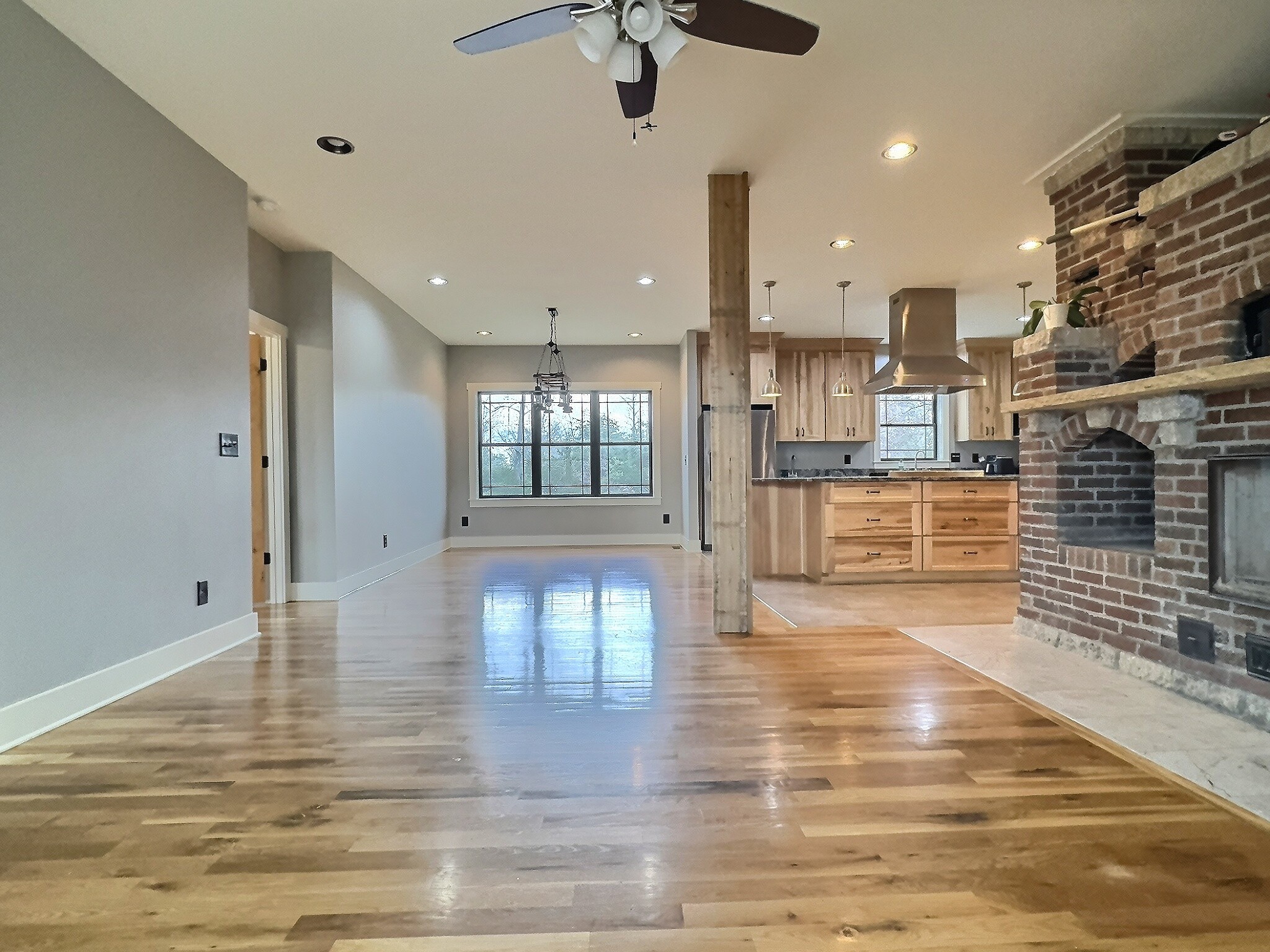 7307 Brush Creek Rd