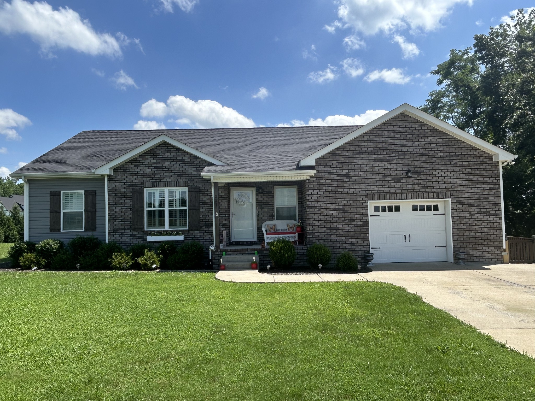 221 Northup Rd