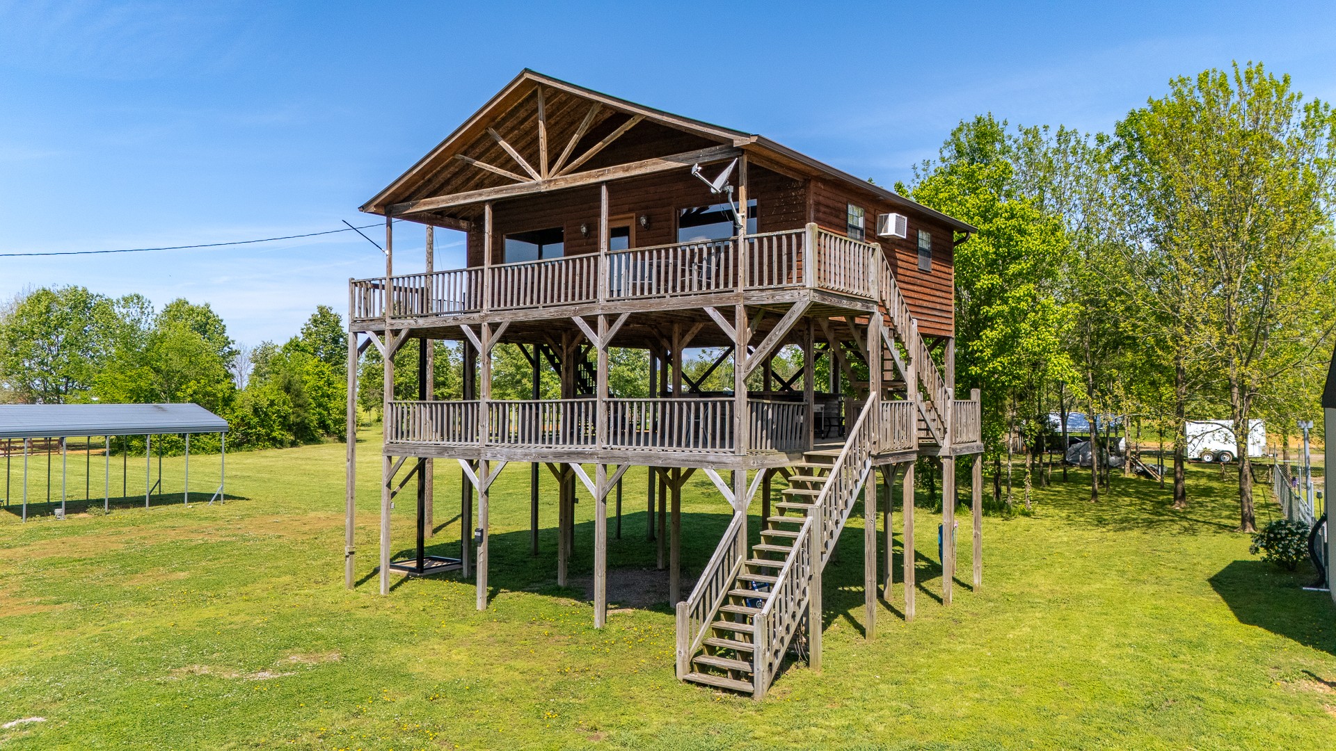 2705 Catfish Ln