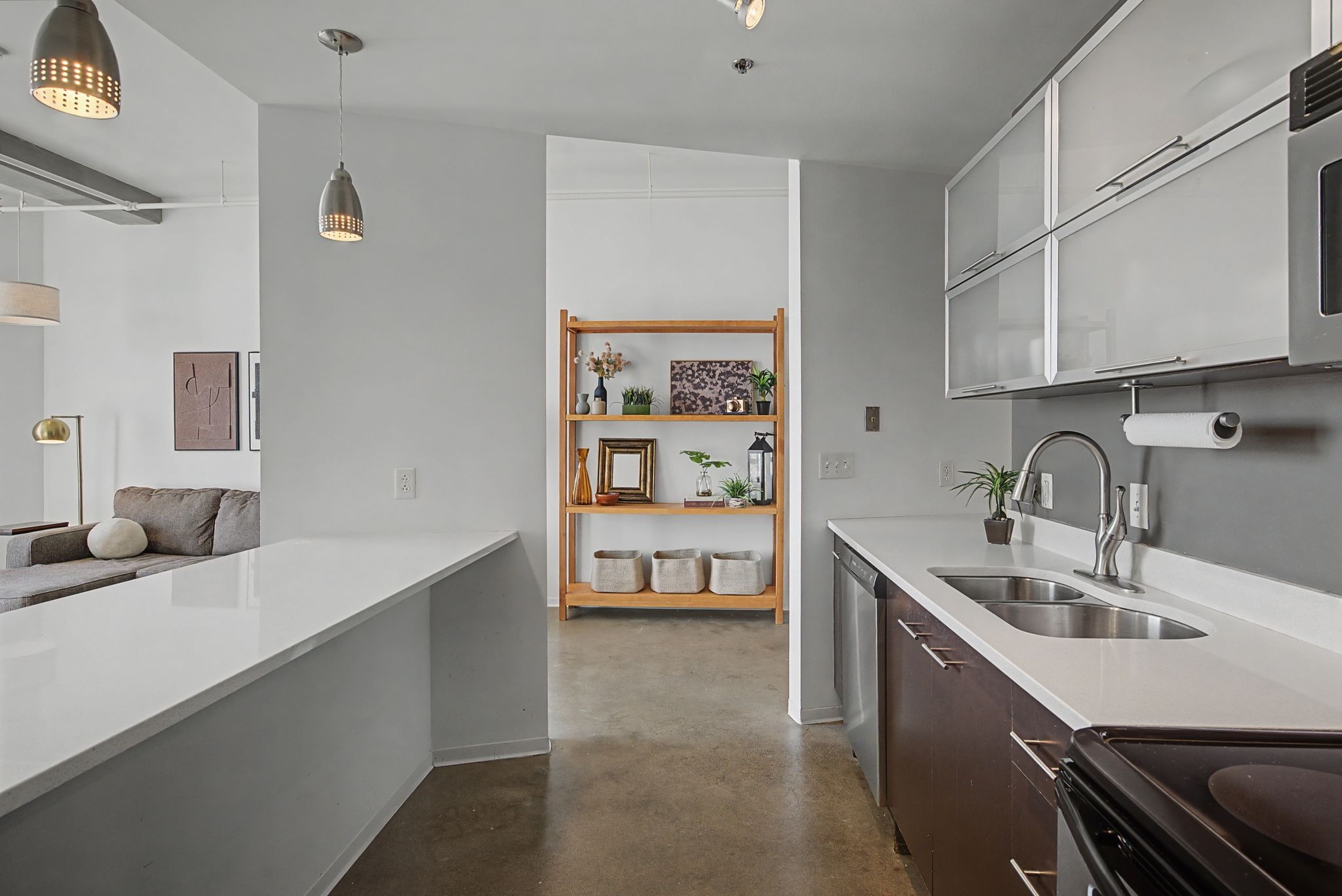 2115 Yeaman Pl