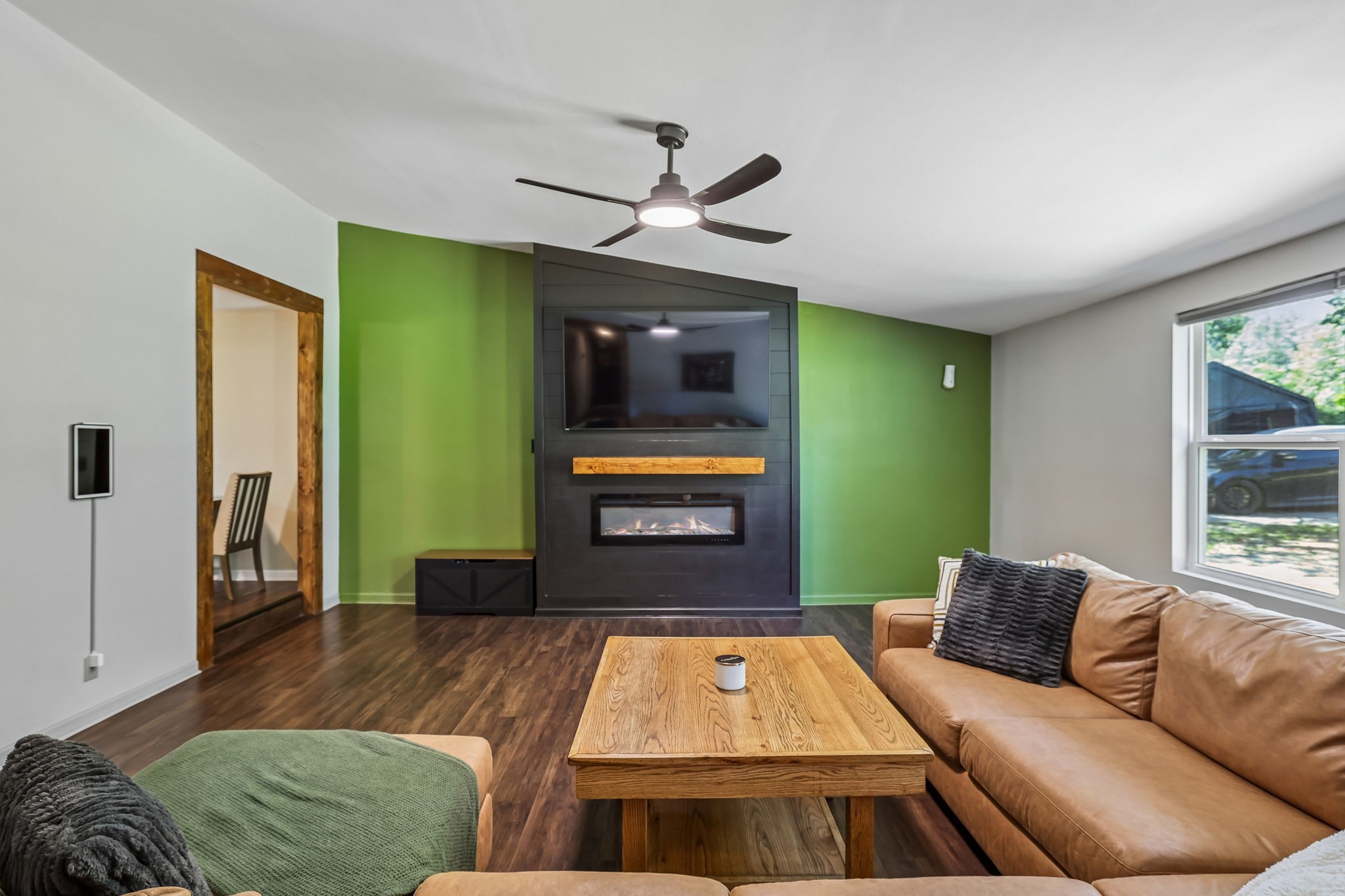 2078 Sears Roebuck Rd