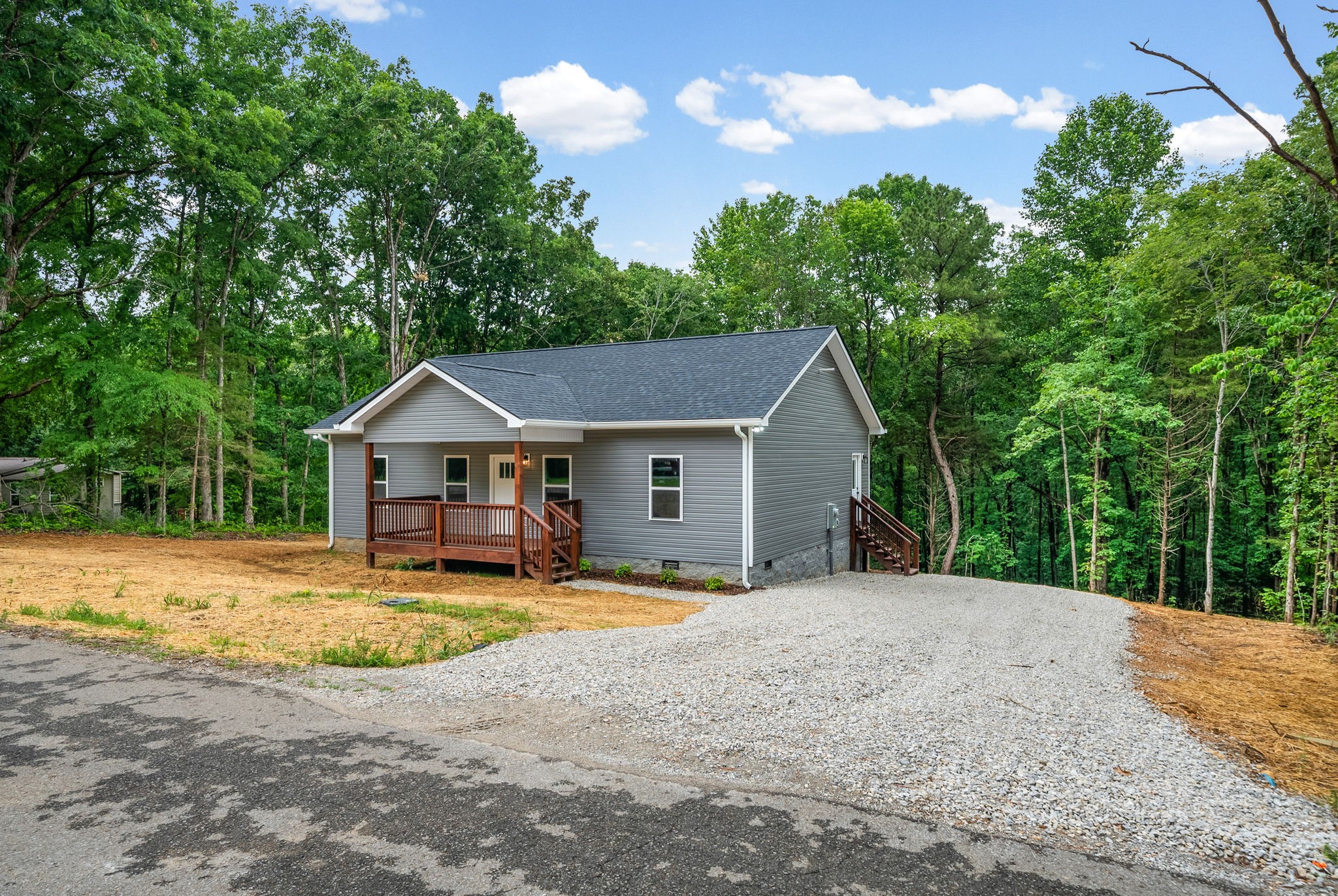 690 Brazzle Rd