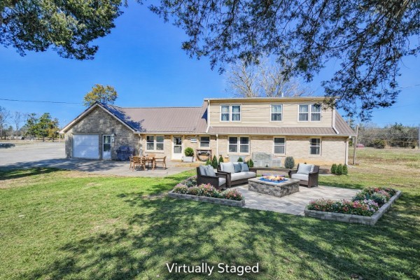 1621 Highway 41A, N