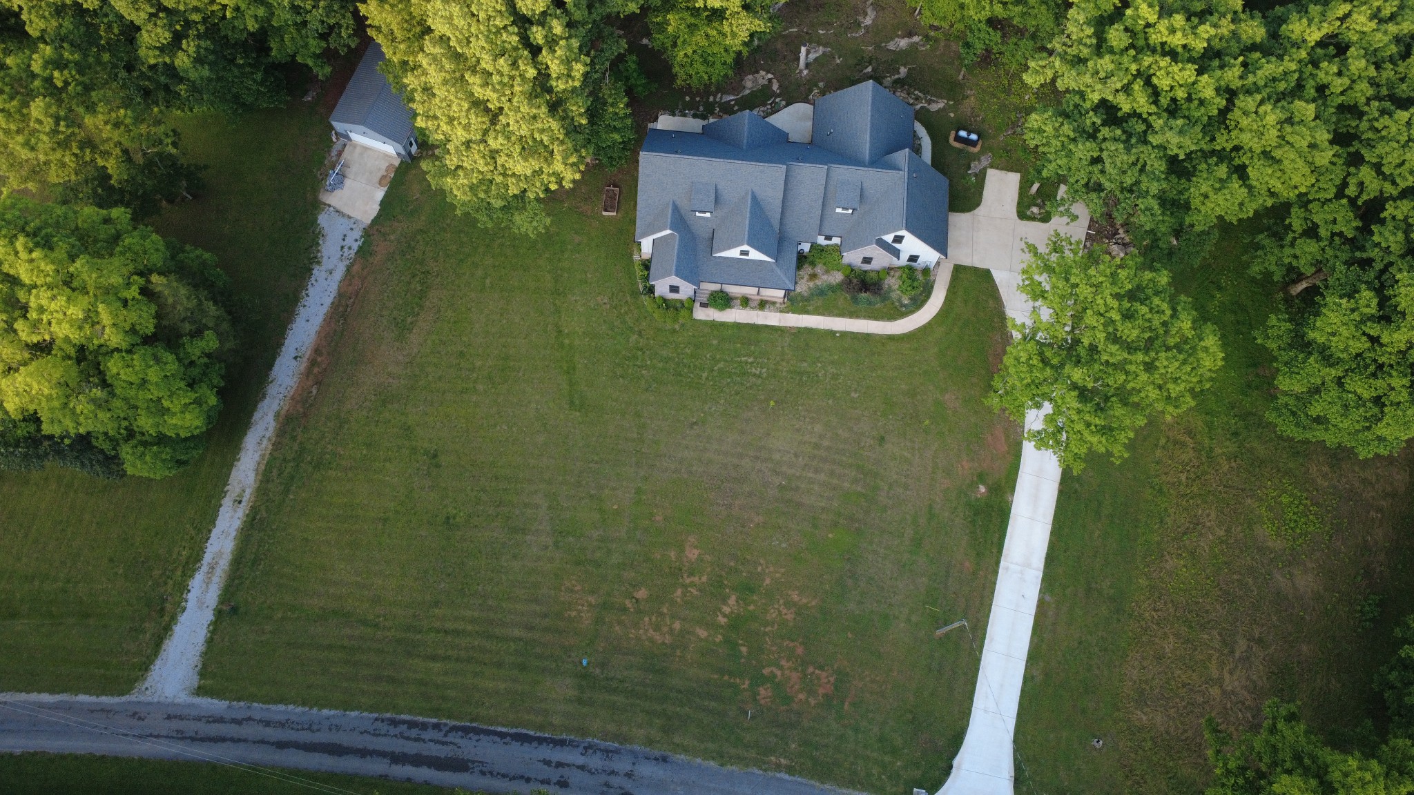 765 Scenic Cir