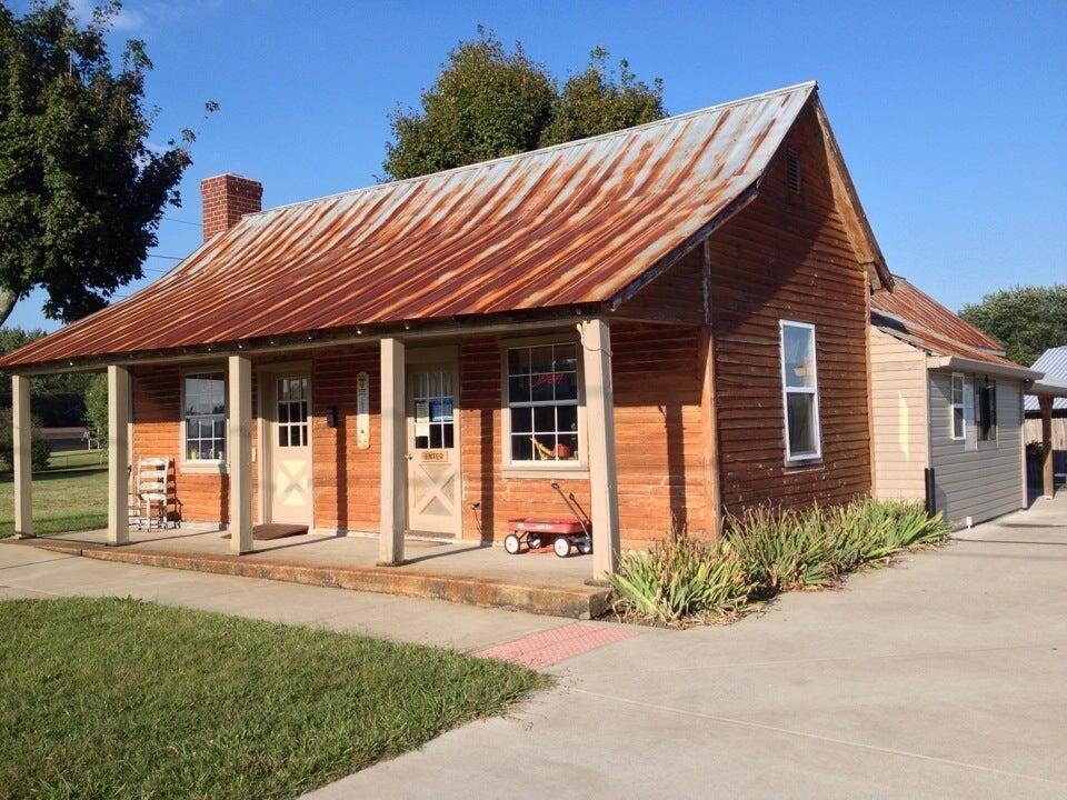1652 Highway 31, W