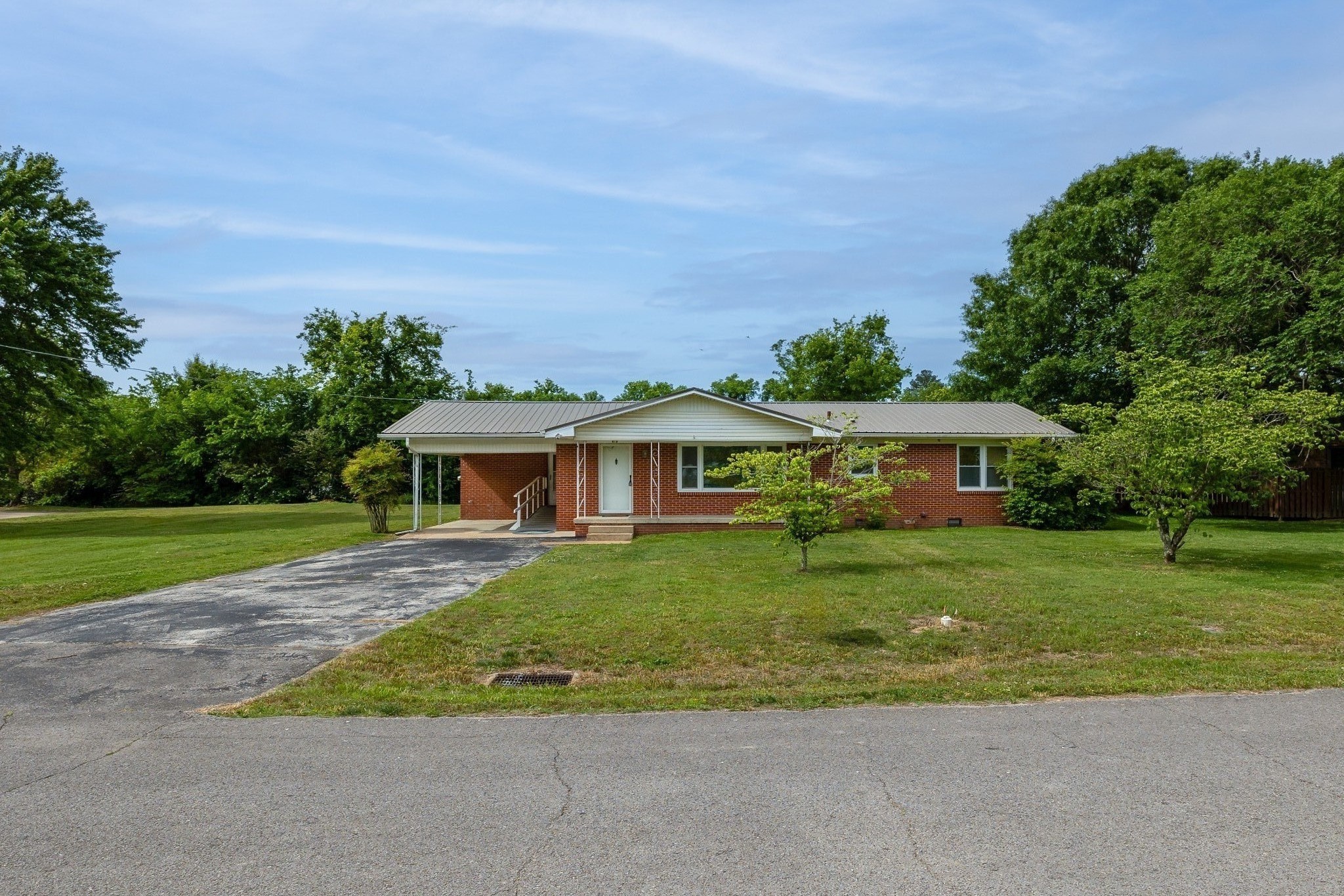 819 Murrey Dr
