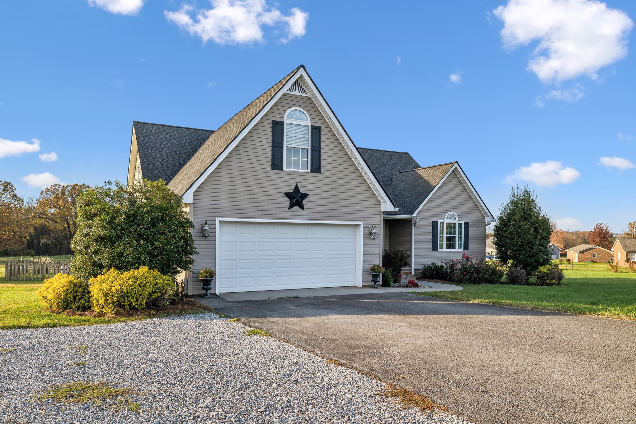 5881 Highway 31 W