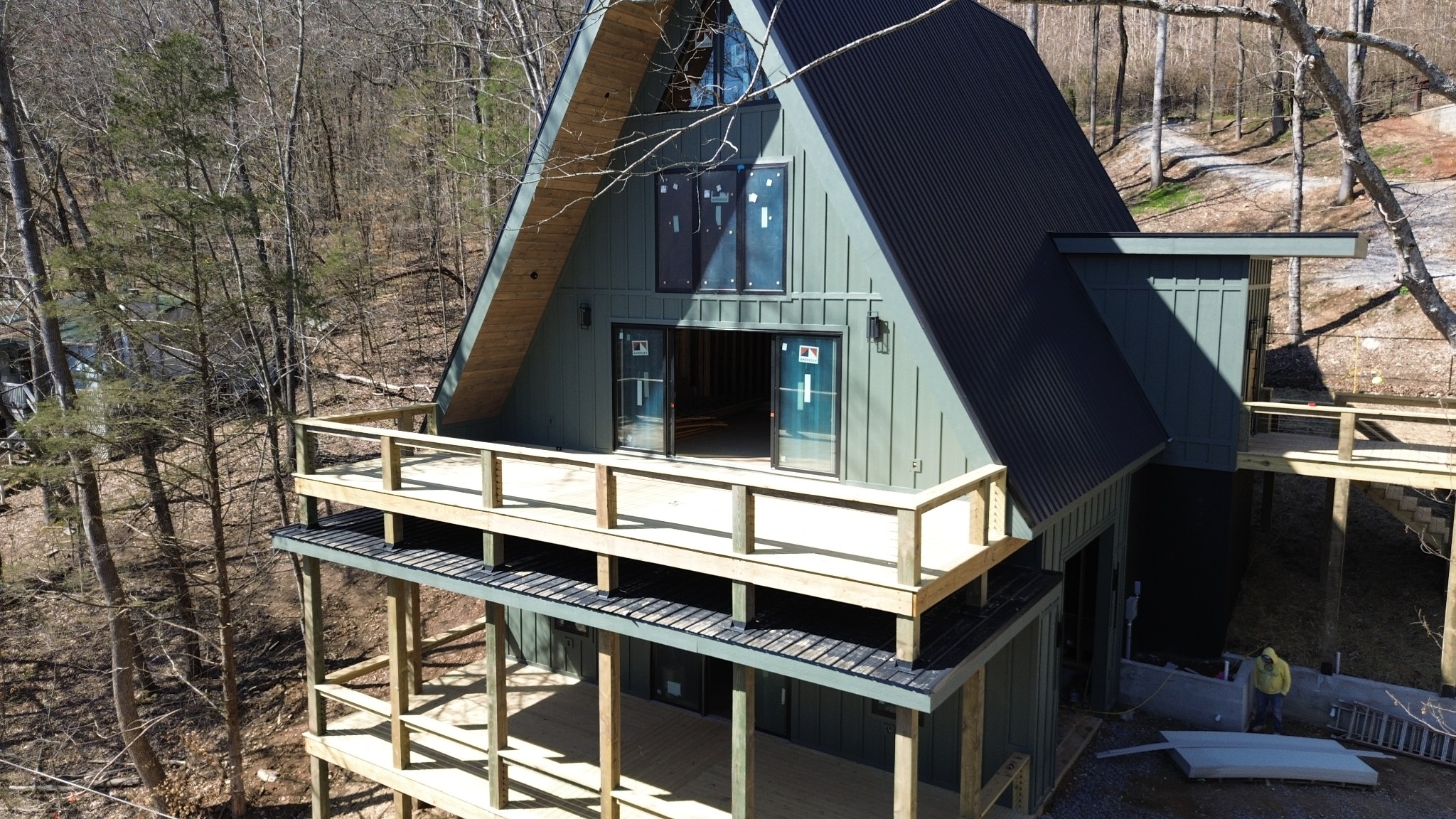 1196 Lakeside Dr