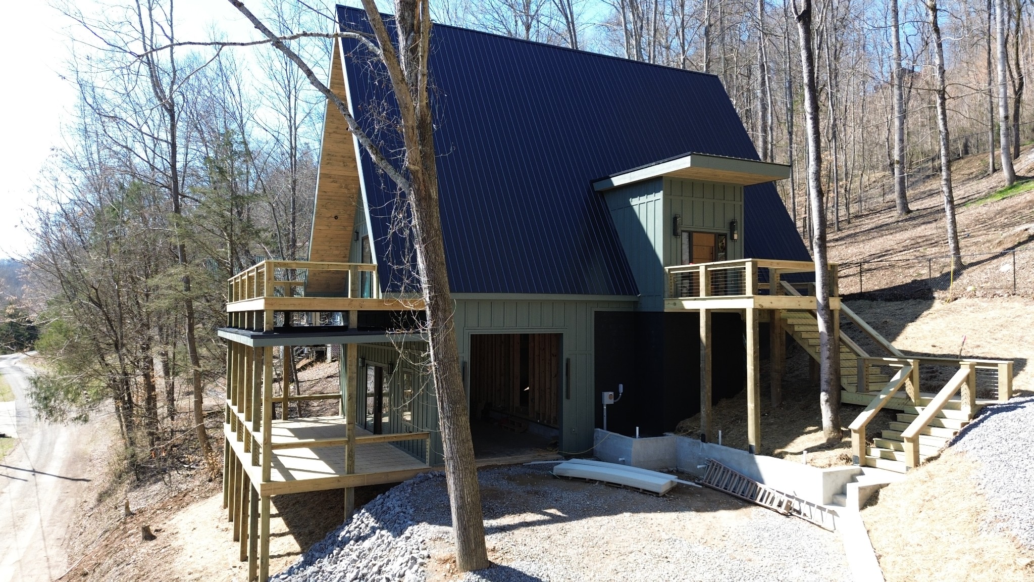 1196 Lakeside Dr
