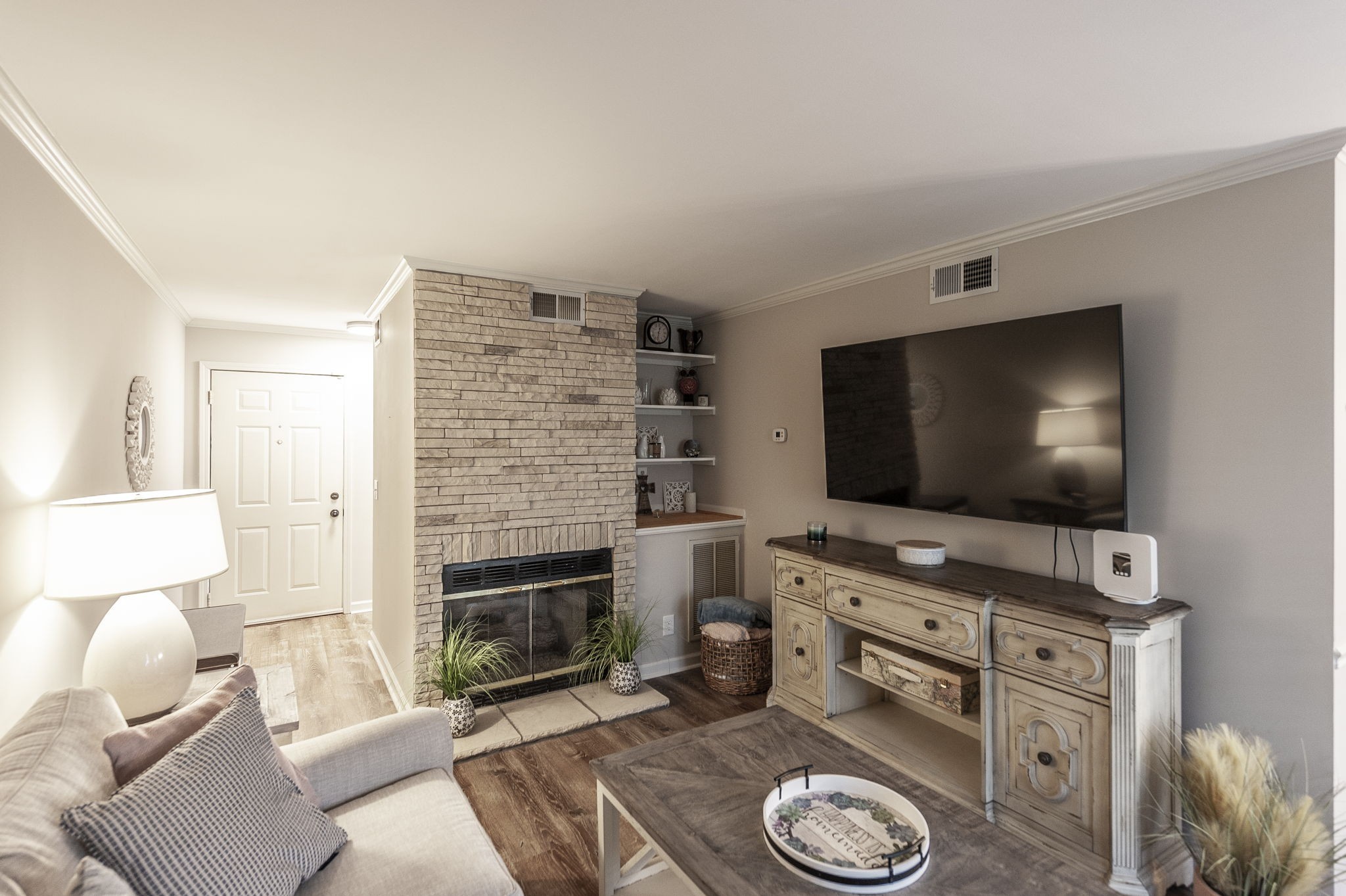 205 Churchill Xing