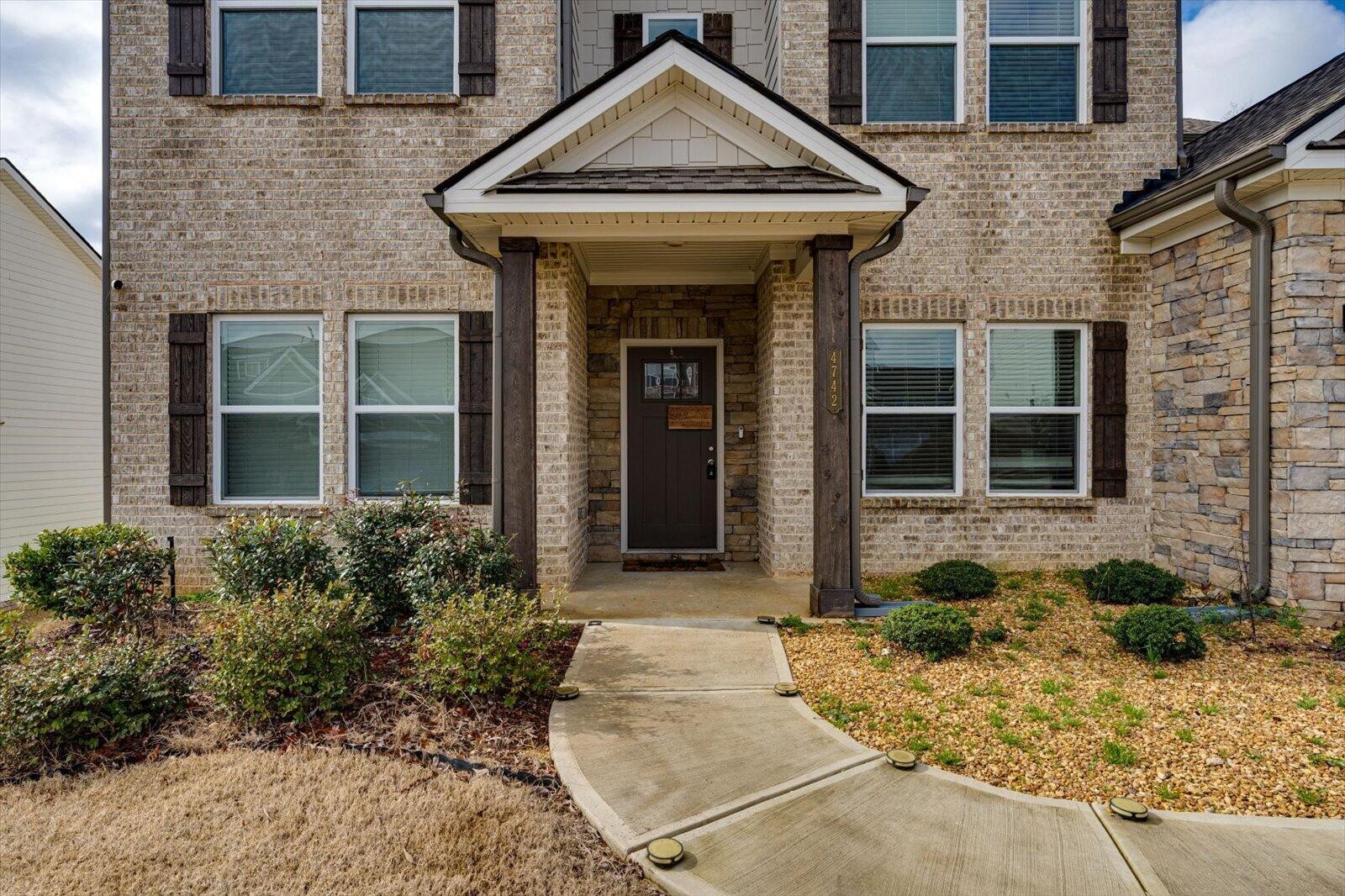 4742 Wellesley Drive