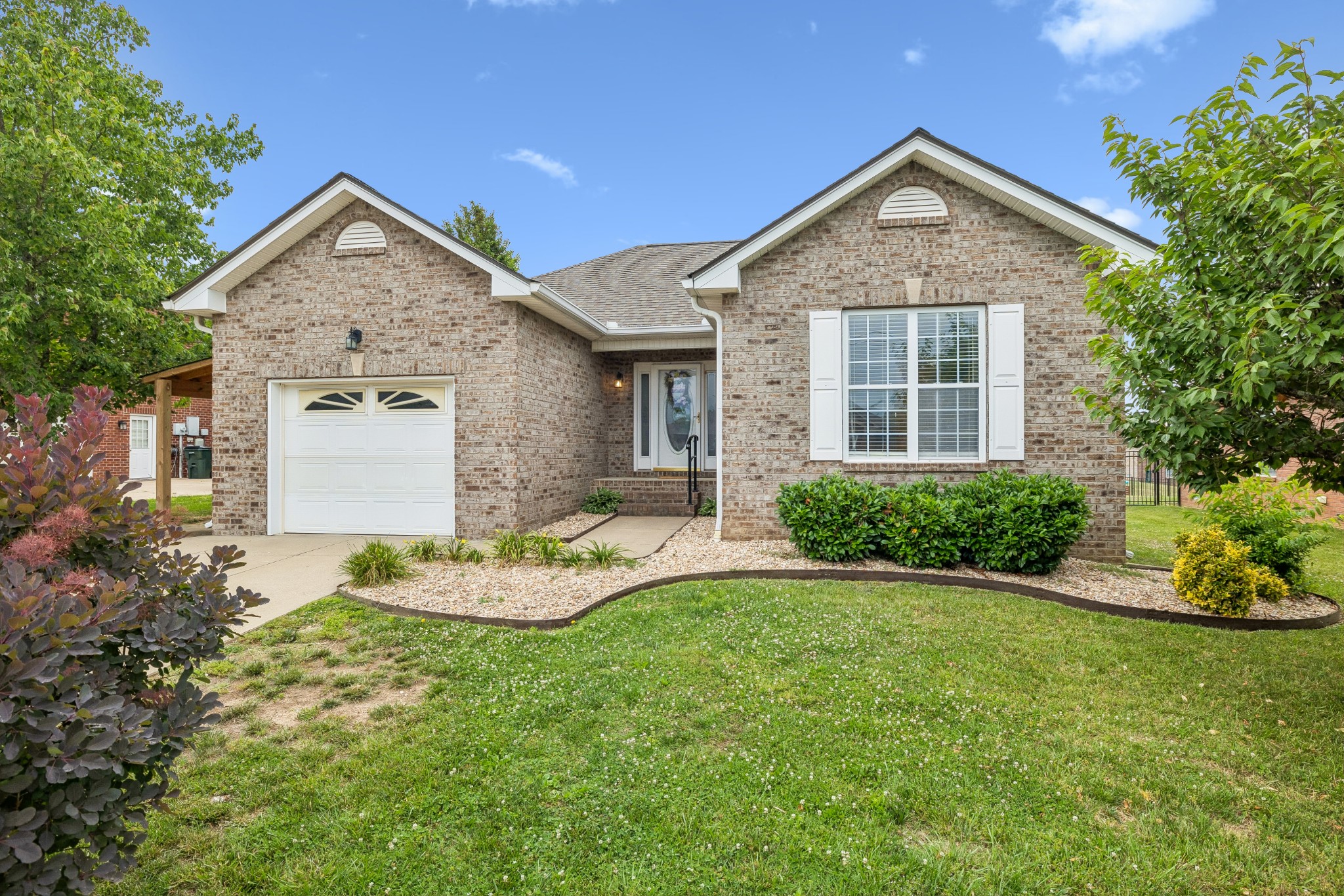 664 Community Ct