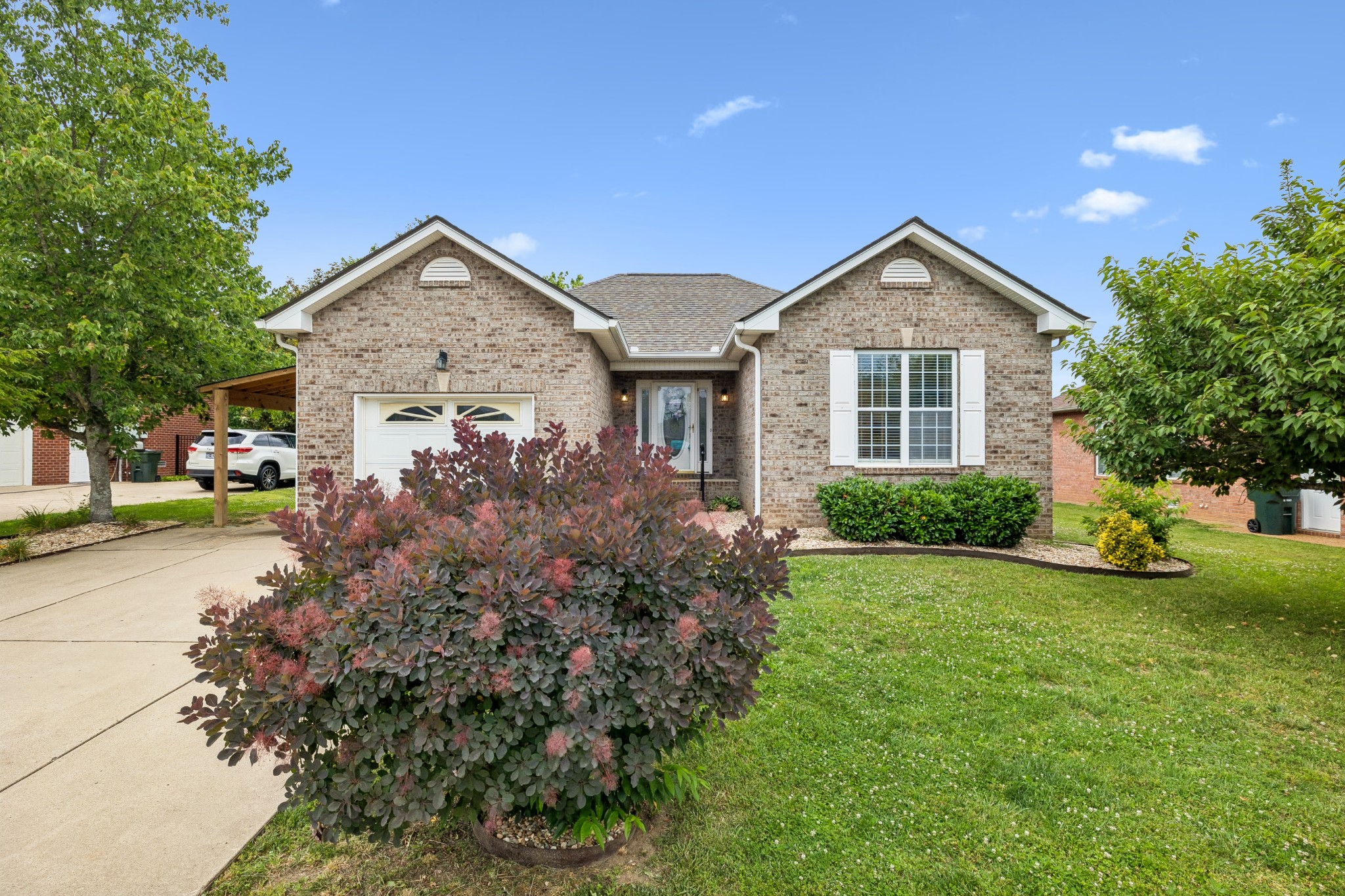 664 Community Ct