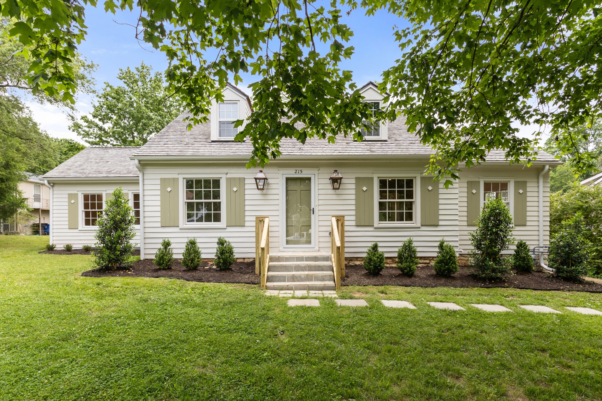 215 Lewisburg Ave