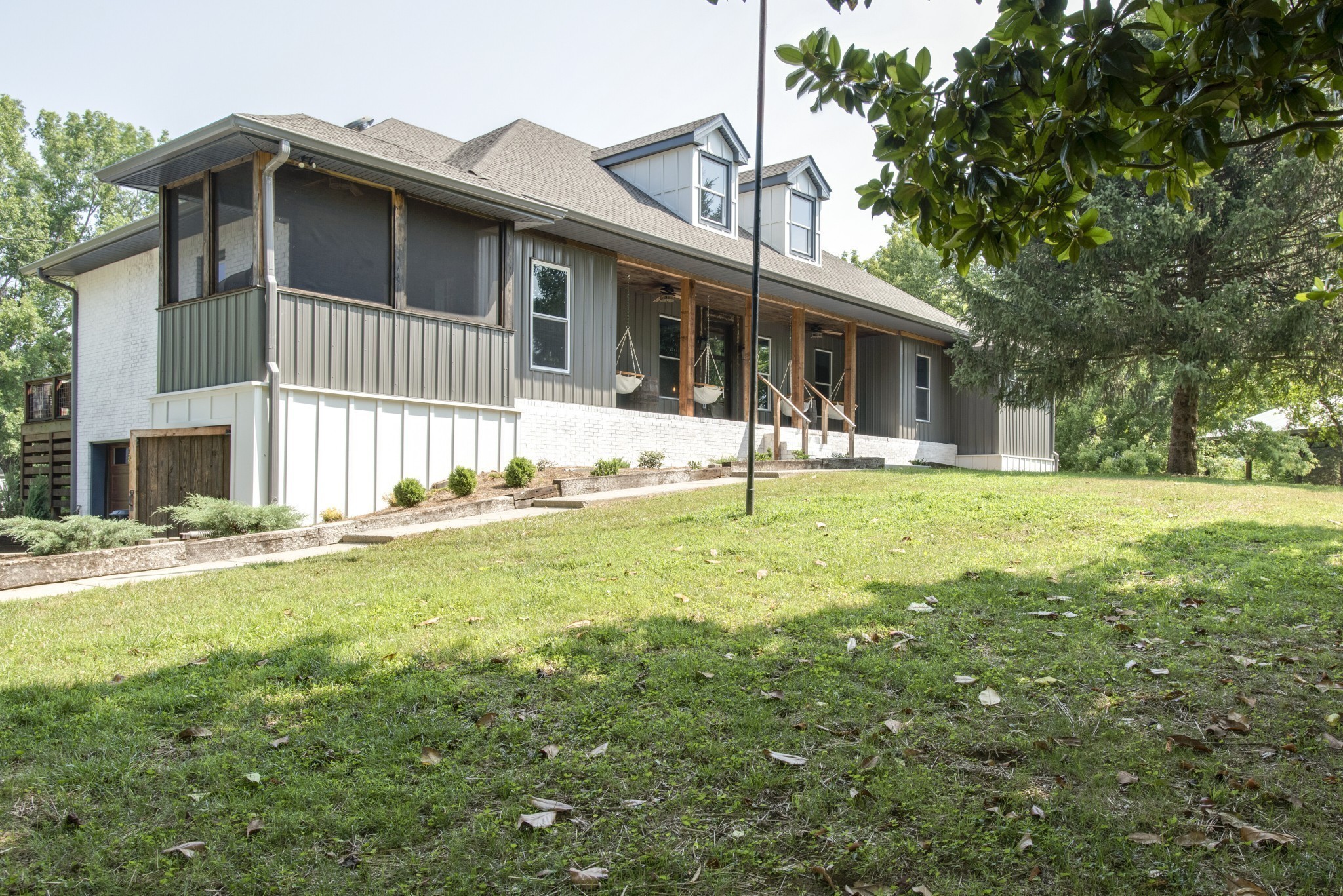 1014 Lakeview Cir