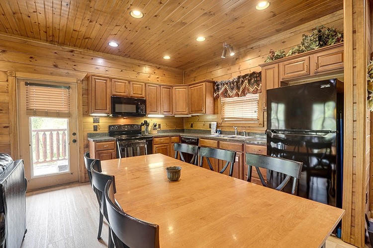 821 Great Smoky Way