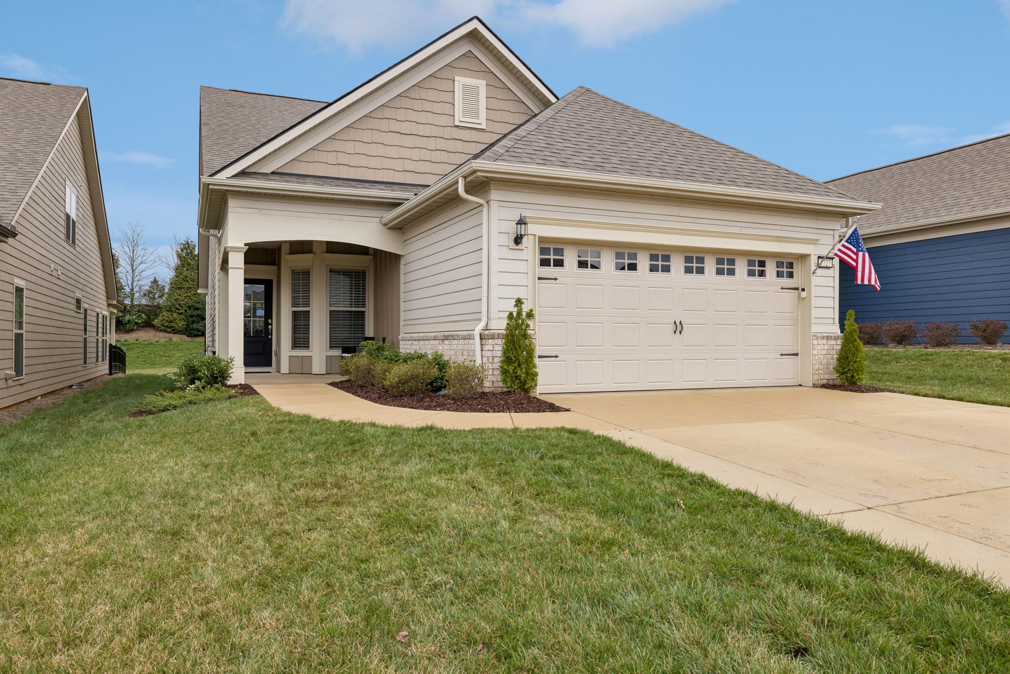 1727 Humphreys Gln