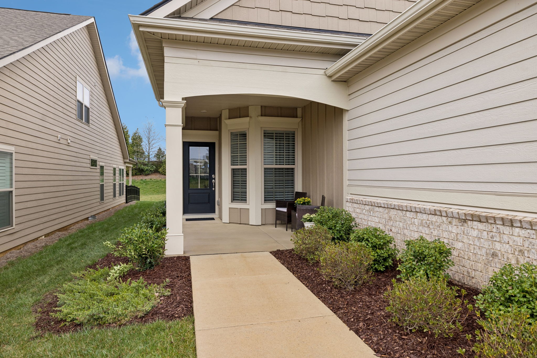 1727 Humphreys Gln
