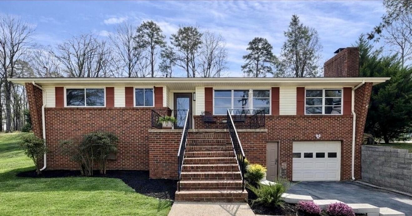 1402 John Ross Road