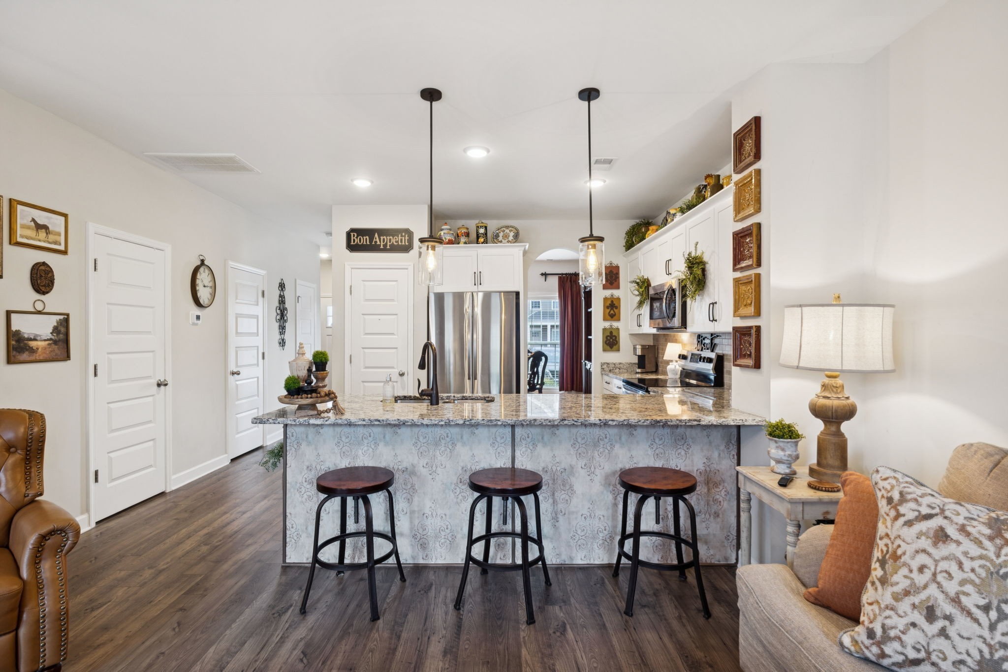214 Mansfield Dr