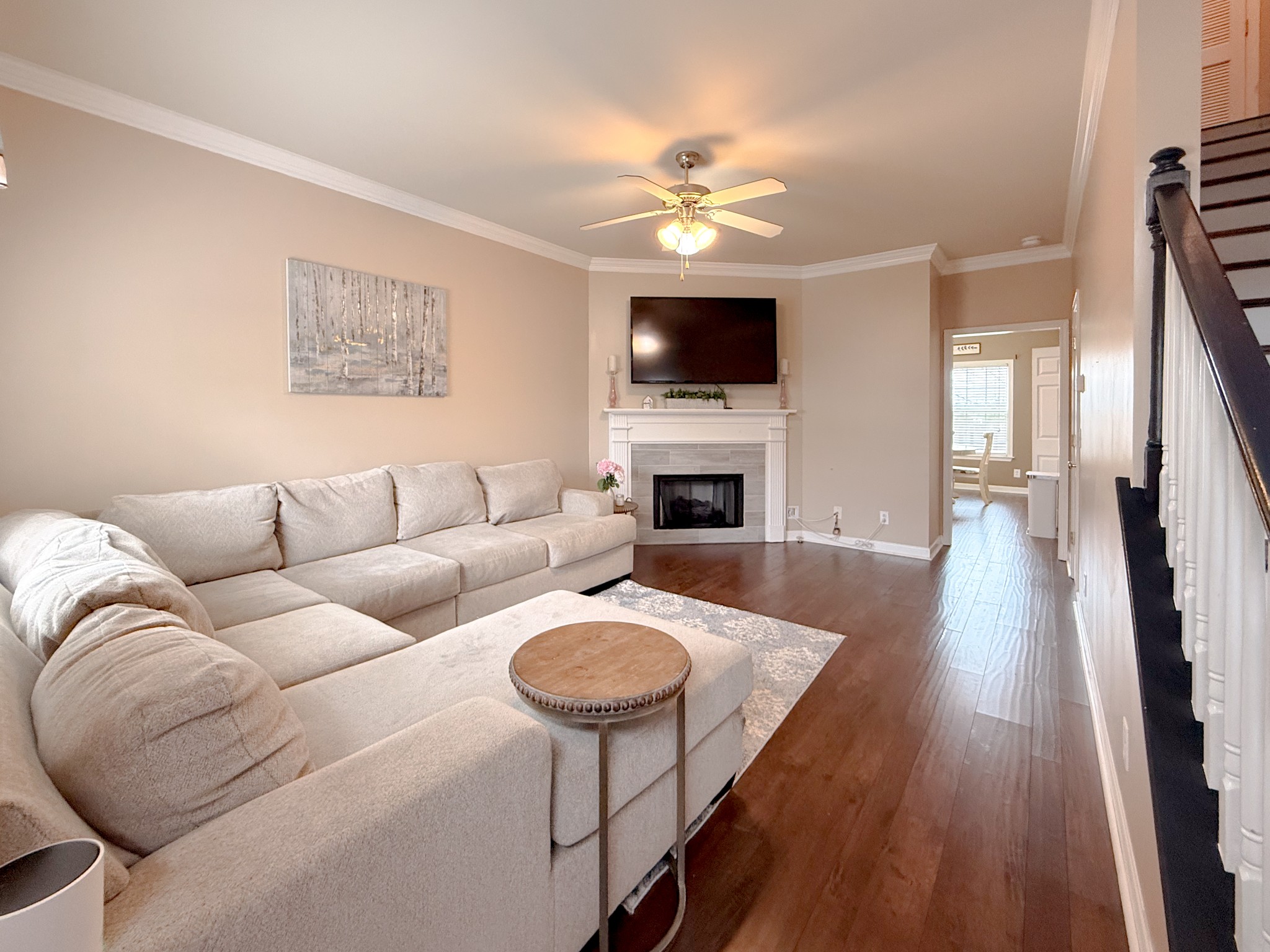 305 Dakota Dr