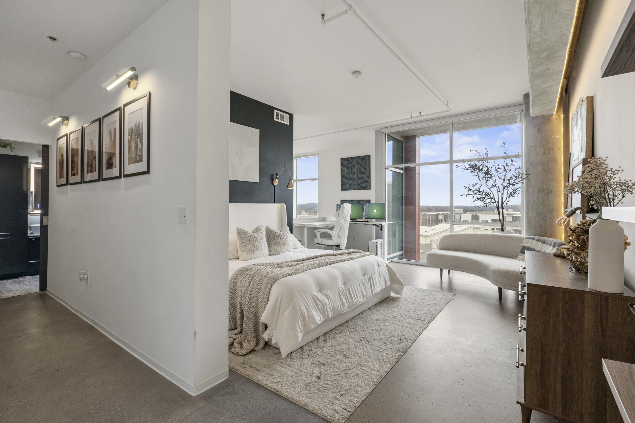 2115 Yeaman Pl