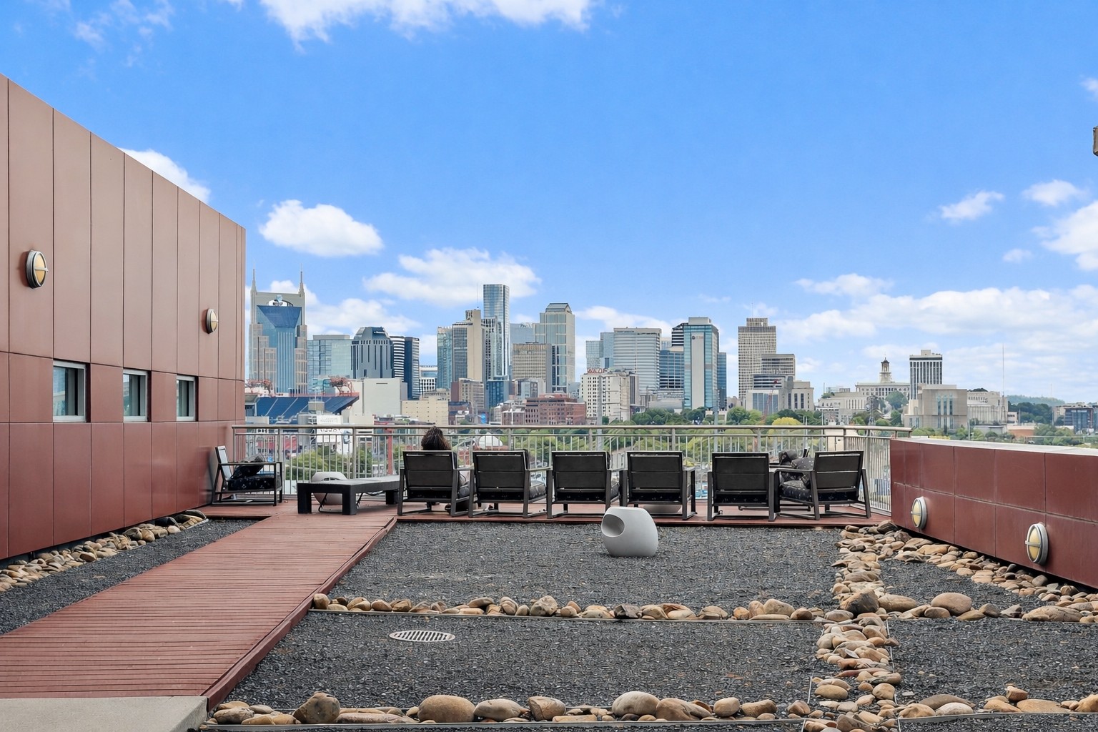 2115 Yeaman Pl