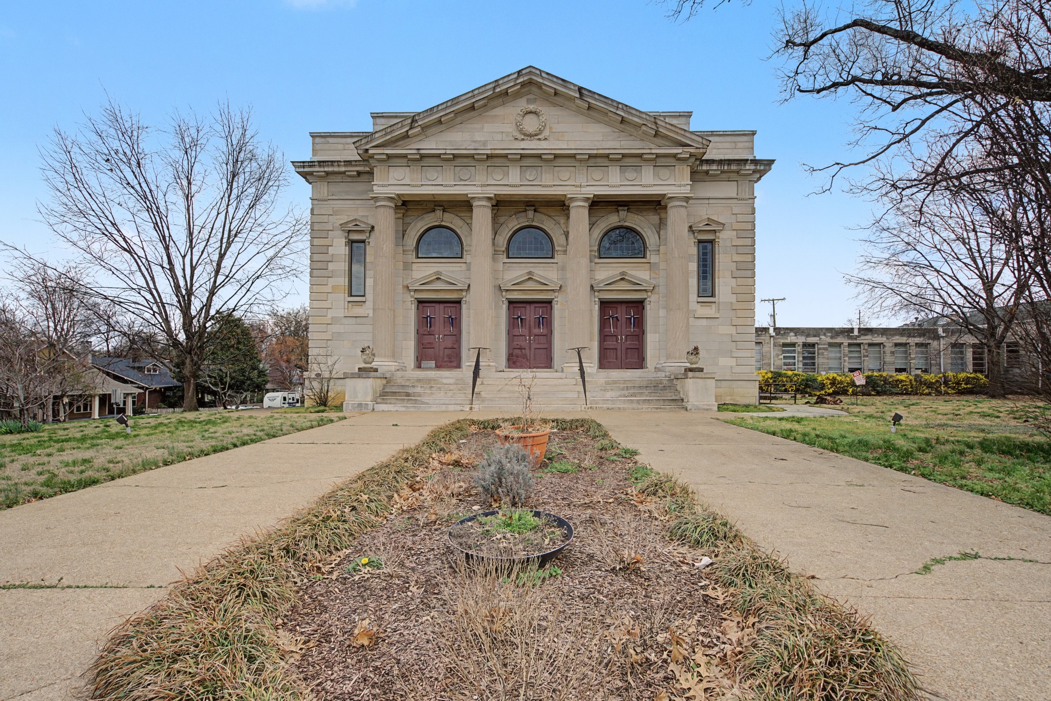 211 N 11th St