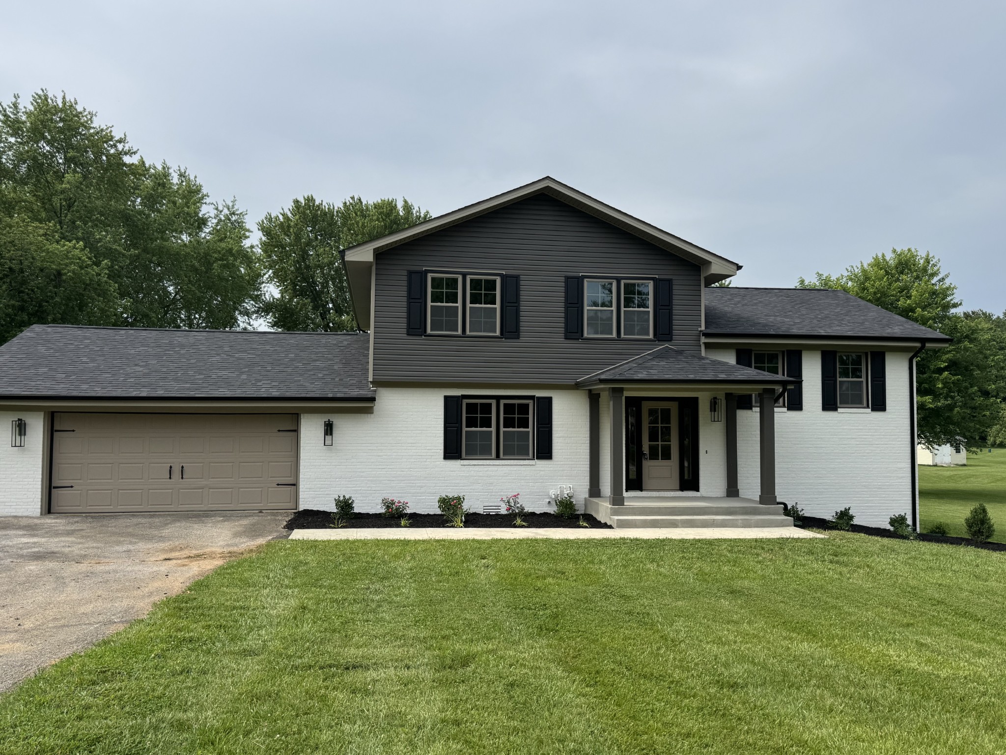 1022 Great Oaks Dr