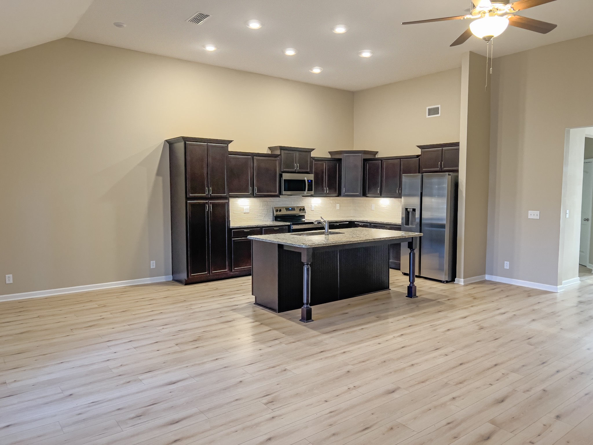 3523 Plum Leaf Pl