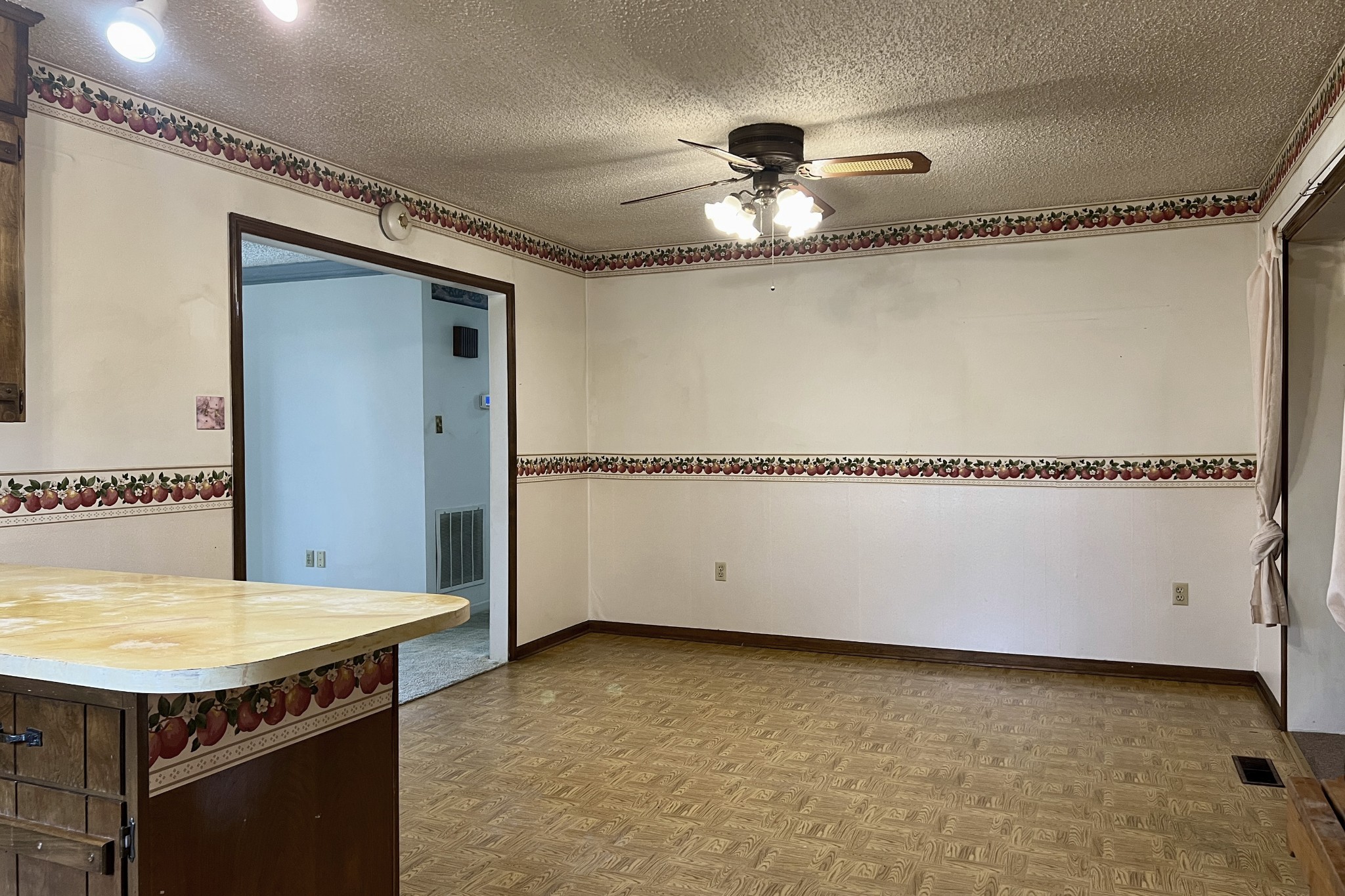 207 Spence Ln