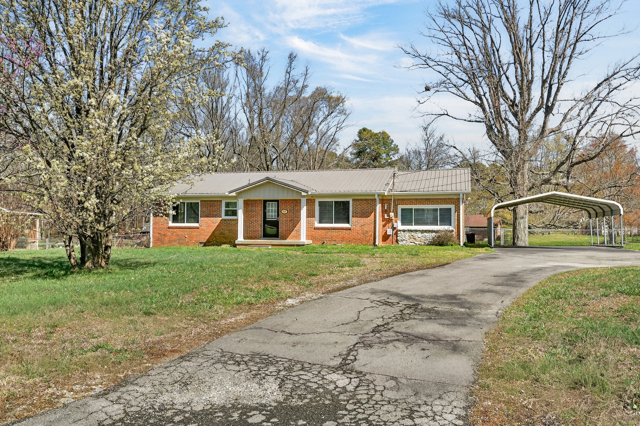 140 Simmons Cir
