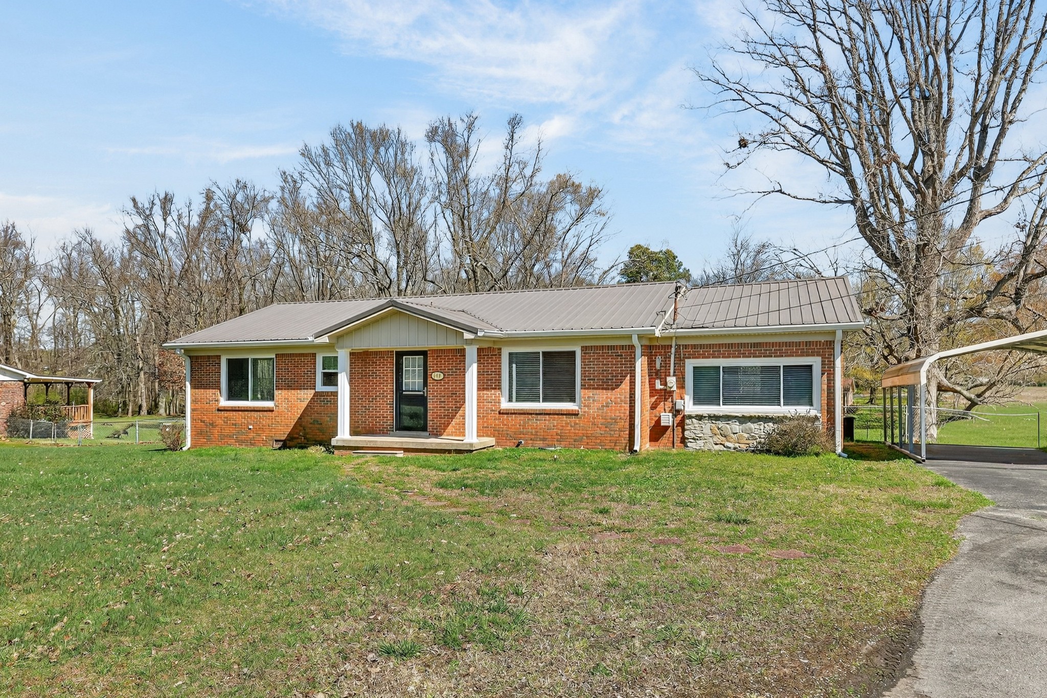 140 Simmons Cir