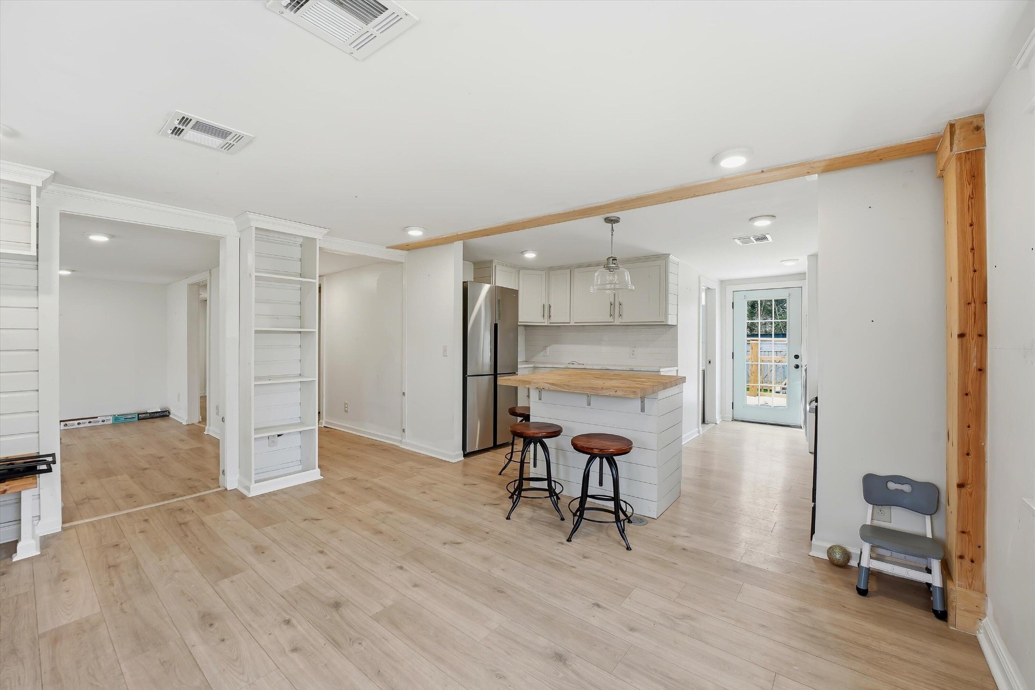 1080 6th Street, NE