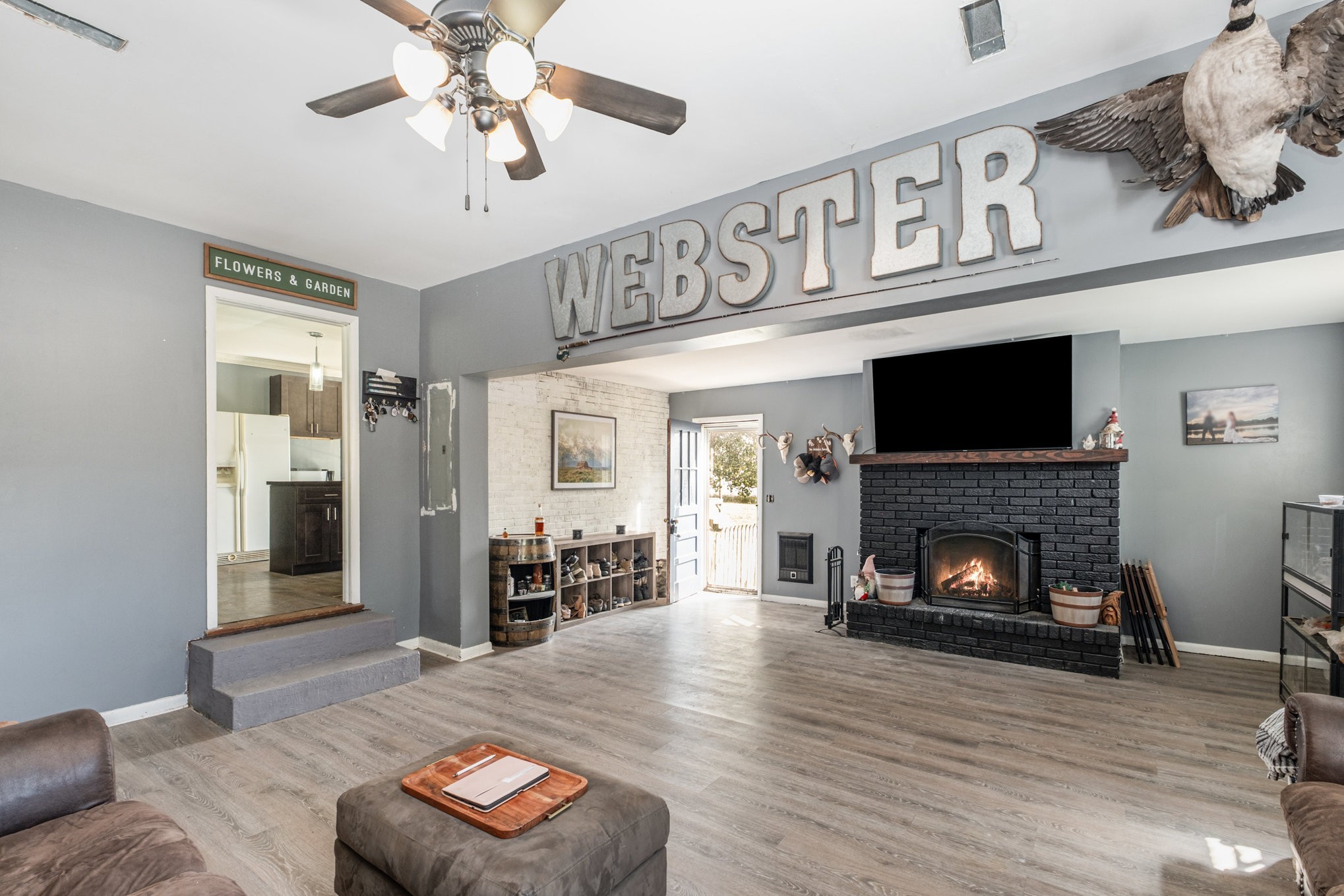 125 Morton Dr