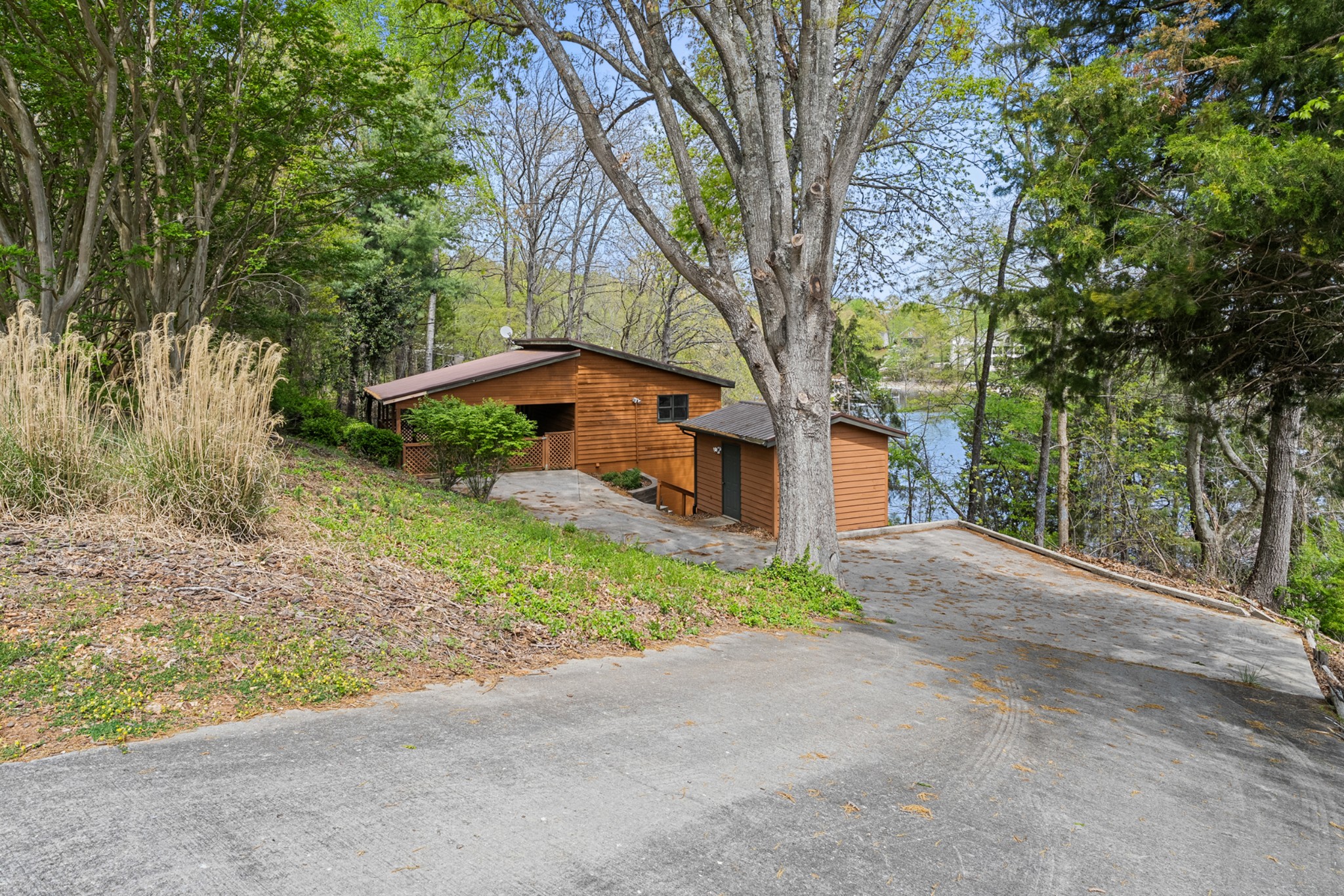 101 Woodland Pt