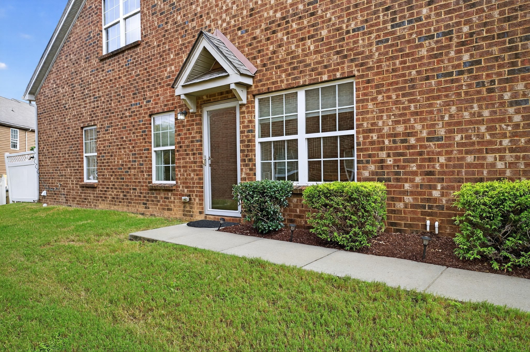 1309 Crown Point Pl