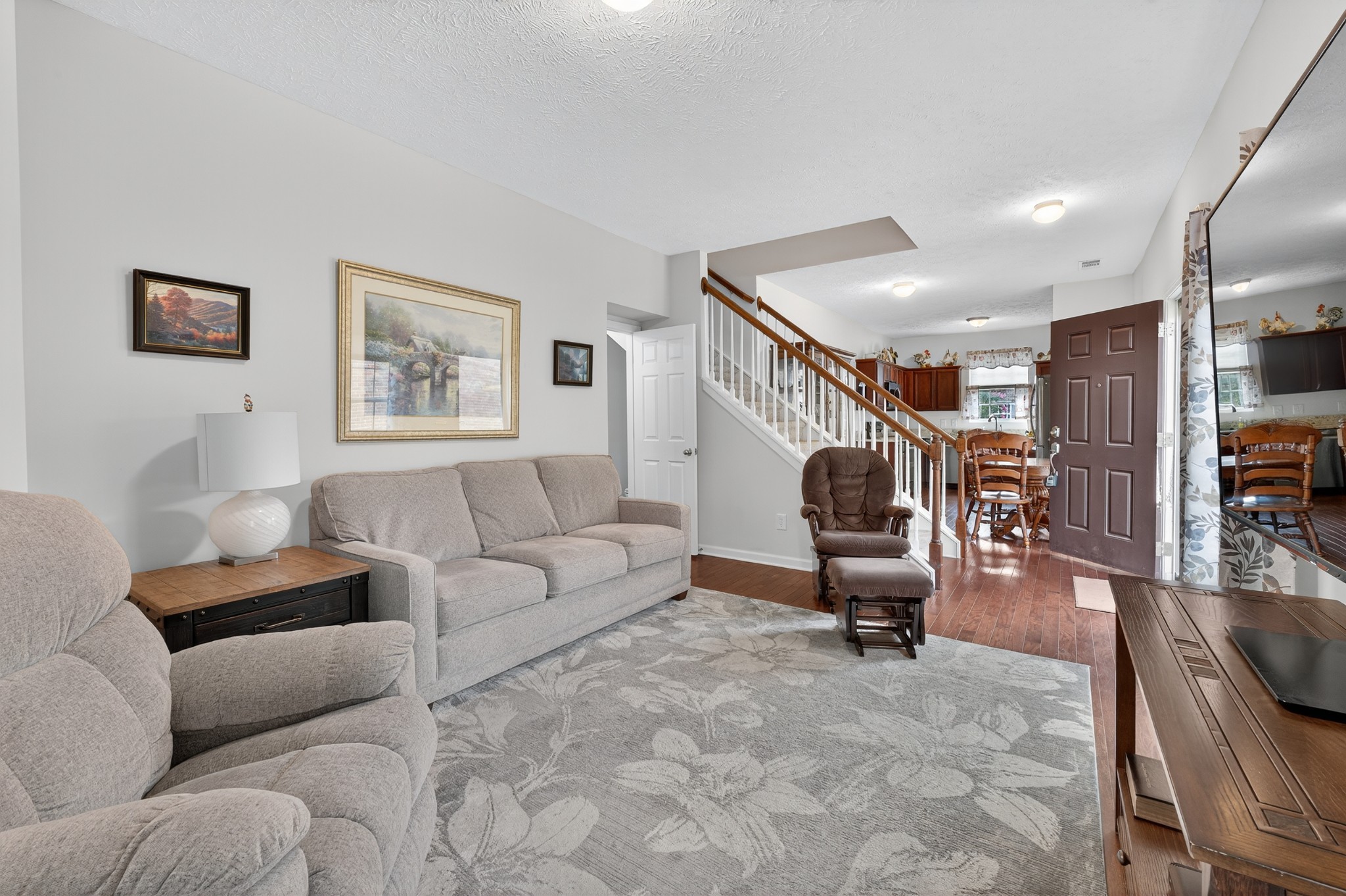 1309 Crown Point Pl