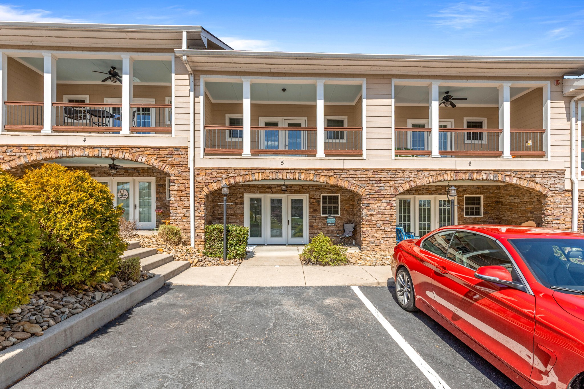 1235 New Lake Road