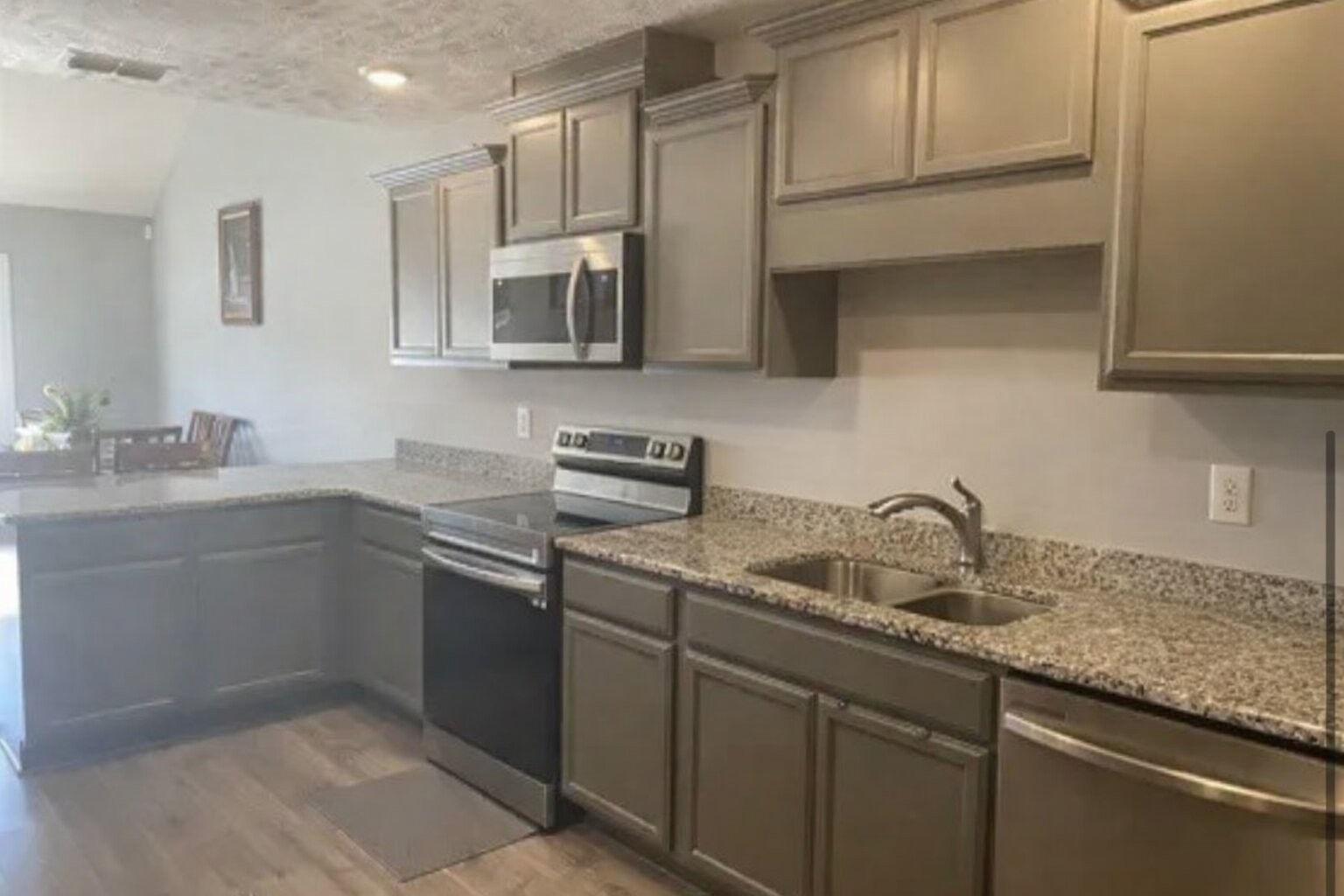 634 Hamilton Crossings